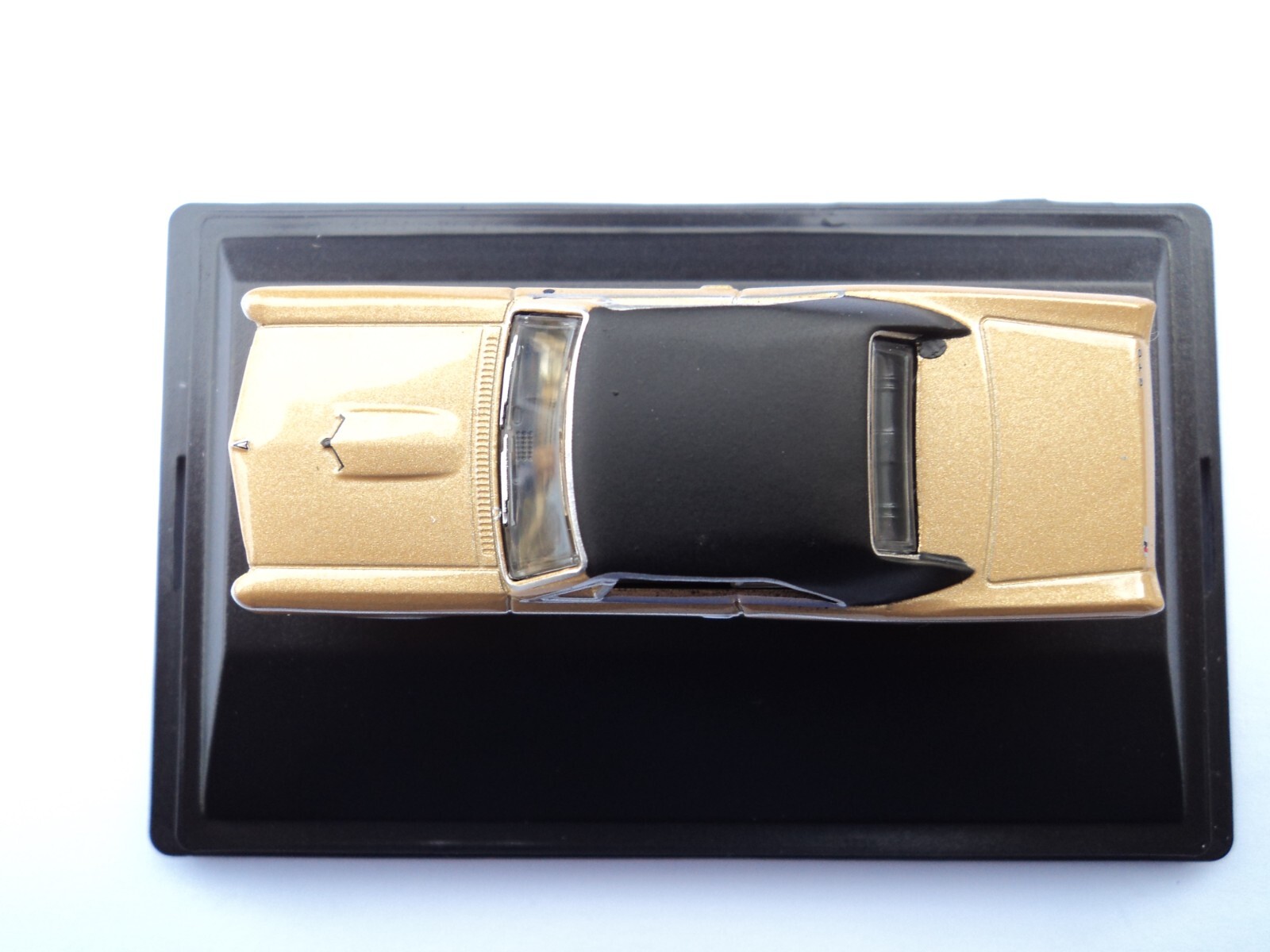 Oxford 1966 Pontiac GTO Bronze / Black 1/87 HO diecast