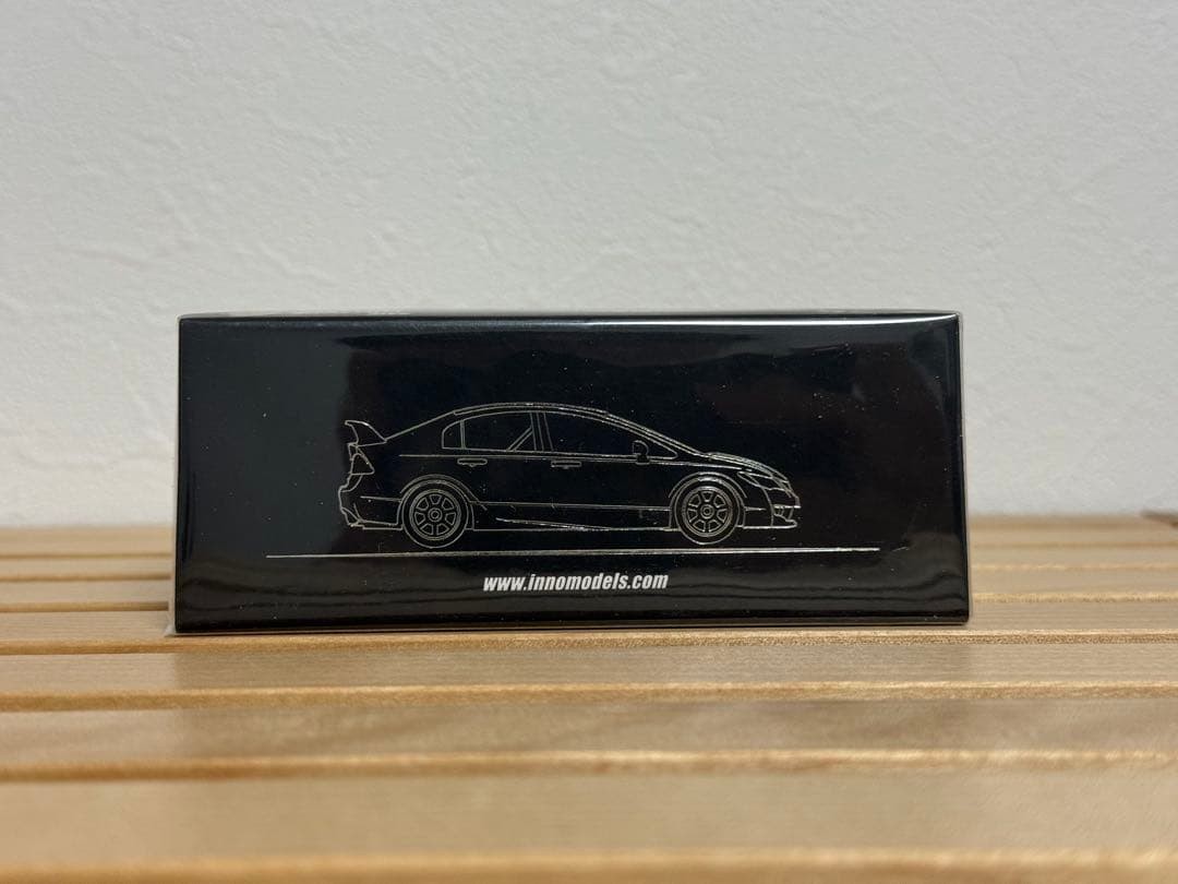 INNO64 1:64 HONDA CIVIC FD2 MugEN RR