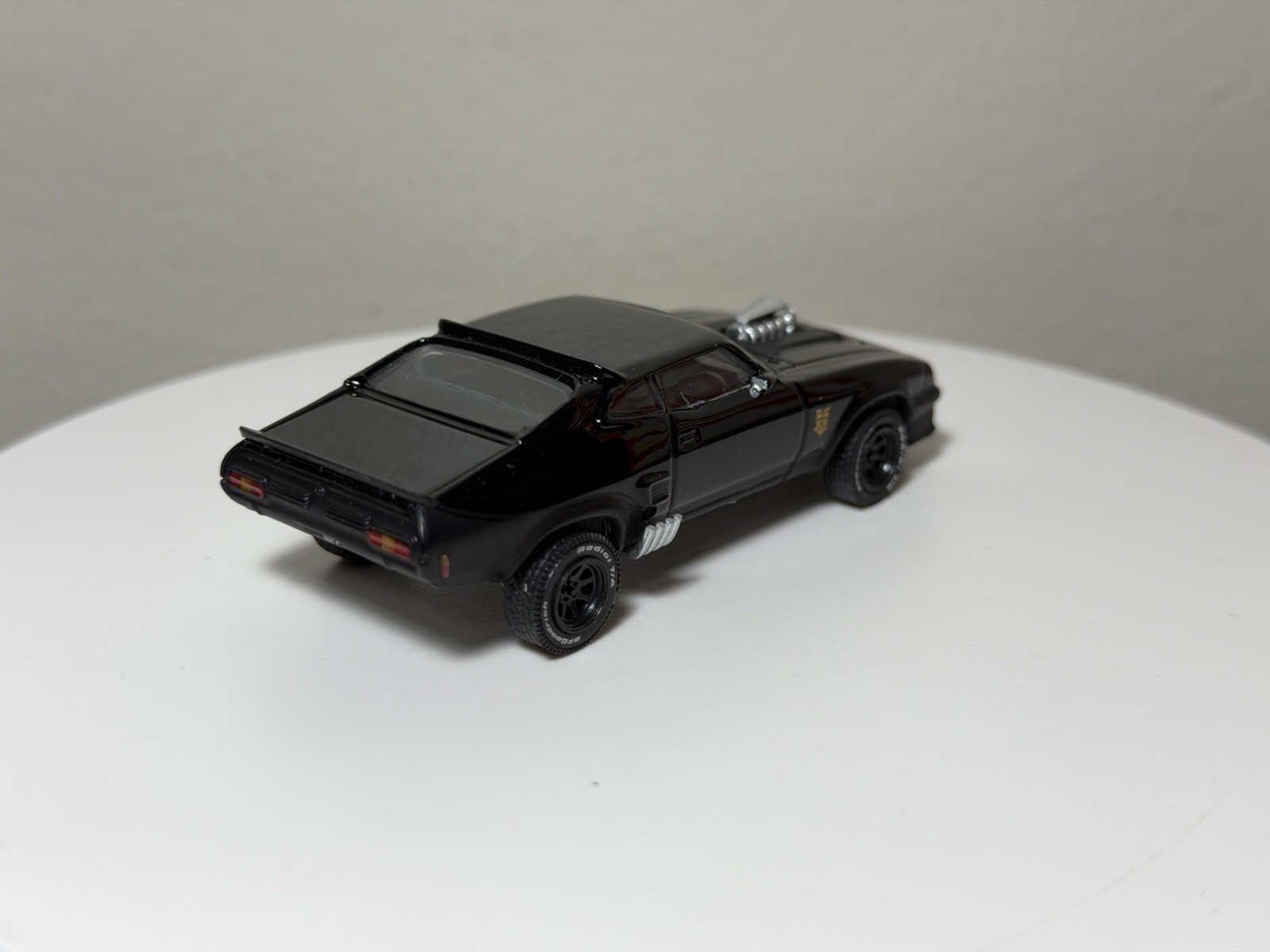 1:64 GreenLight HOLLYWOOD MAD MAX 1972 Ford Falcon XB V8 Interceptor Loose Black