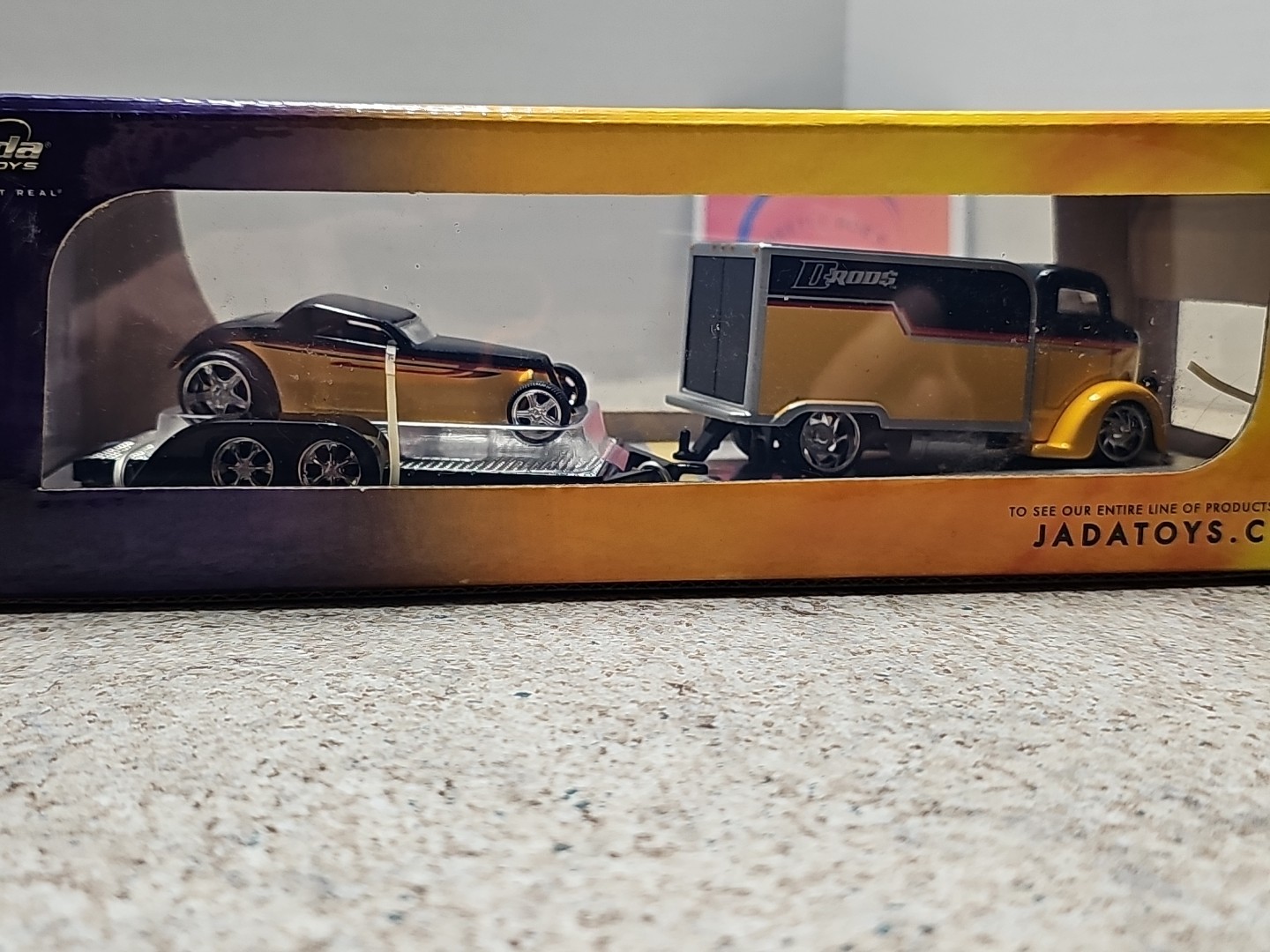 Vntg 2006 Jada D-Rods 1947 Ford COE with ’34 Ford Coupe on Trailer 1:64 RARE