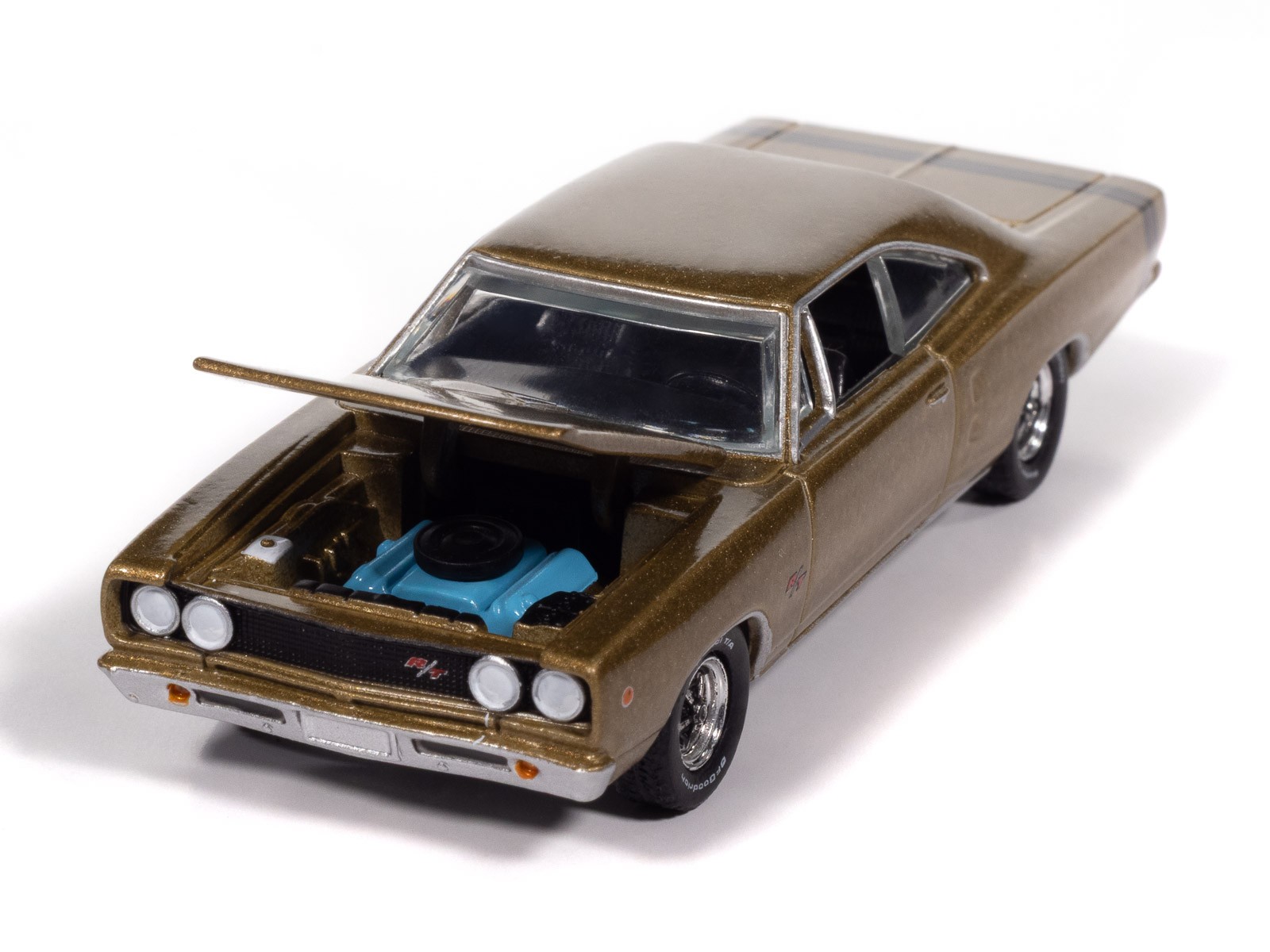Auto World Vintage Muscle Medium Gold Poly 1968 Dodge Coronet R/T 1:64 Car