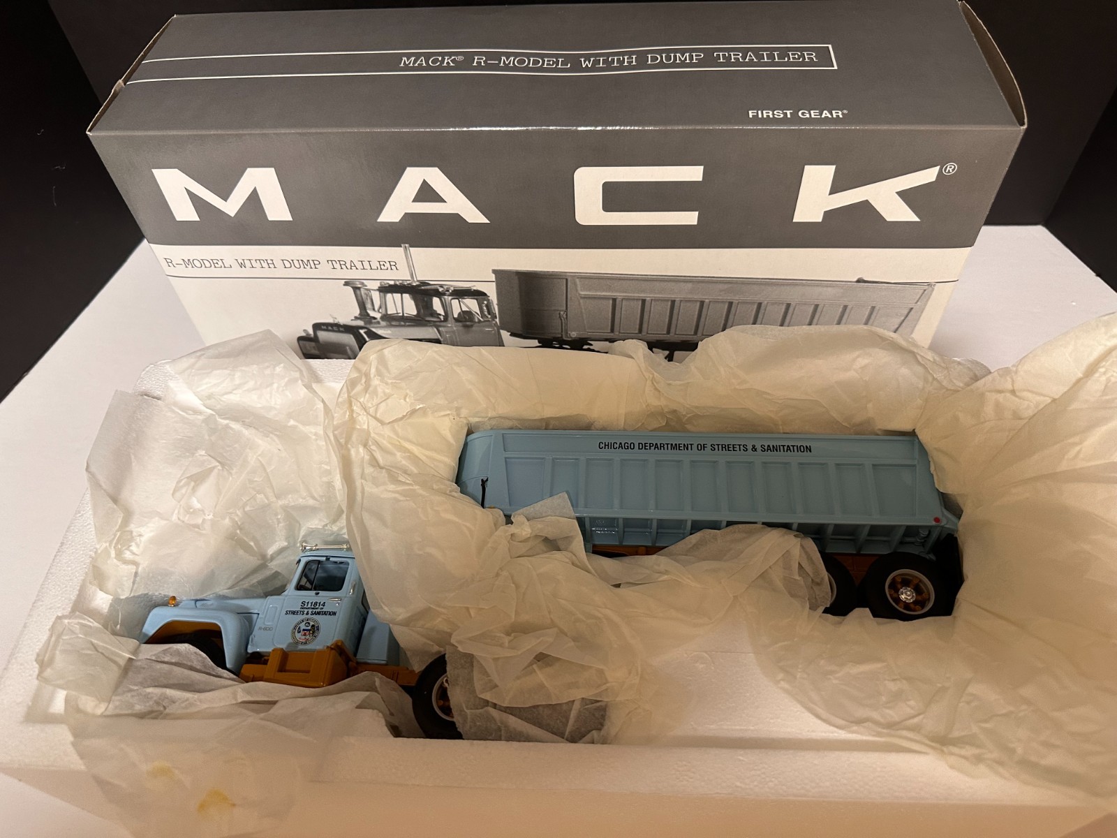 First Gear 19-2512 Mack R-Model & Dump Trailer Chicago Streets & San New In Box