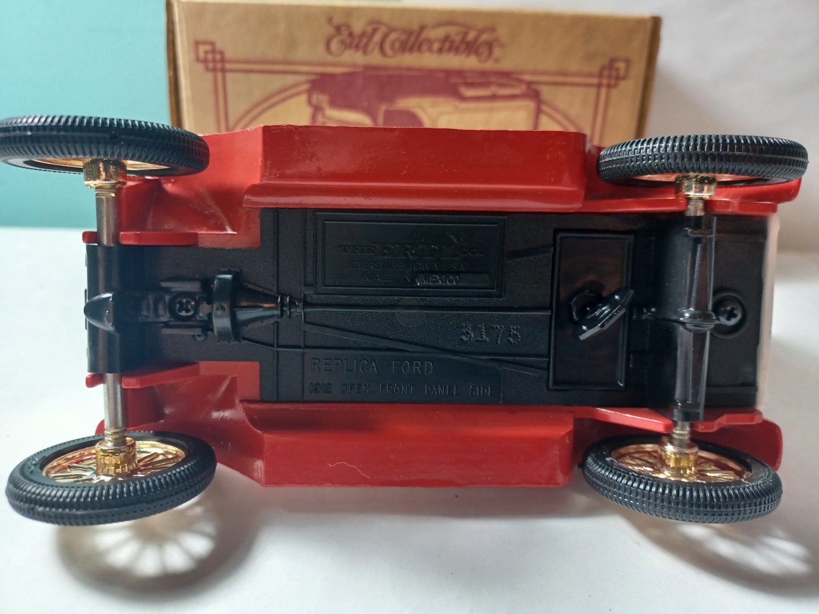 Ertl Collectibles 1995, Places Discount Stores, 1912 Ford Model T #F009 Die-Cast