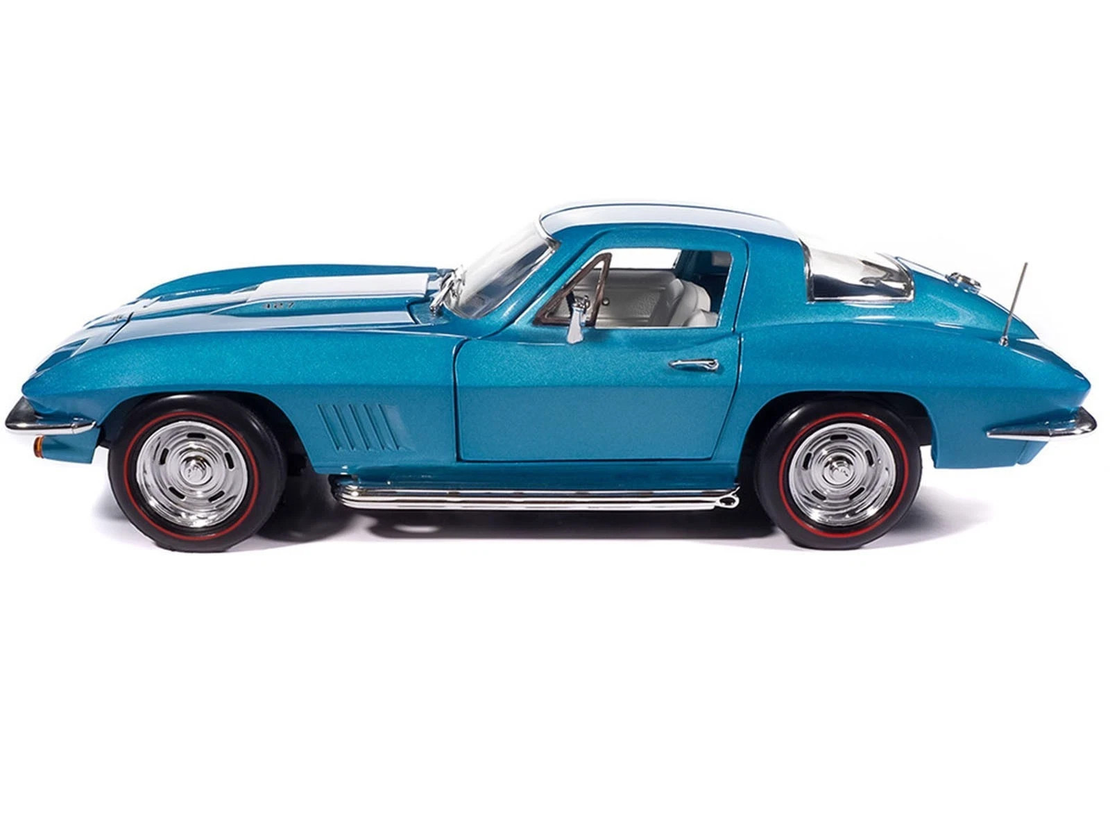 1967 CHEVROLET CORVETTE STINGRAY LIGHT BLUE 1/18 DIECAST BY AUTO WORLD AMM1376