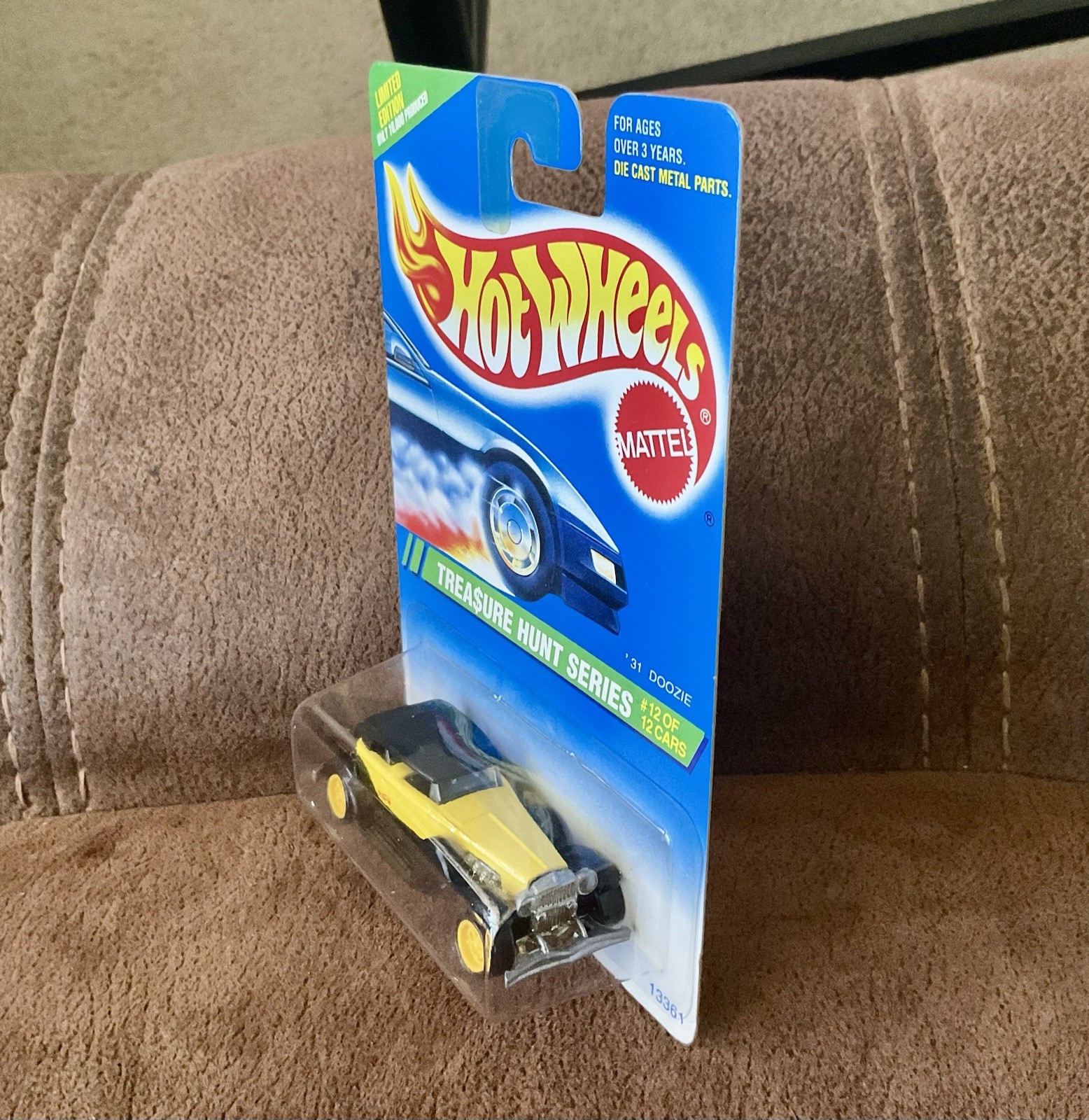 Hot Wheels 1995 Treasure Hunt – #12 ‘31 Doozie – MOMC – with Protector
