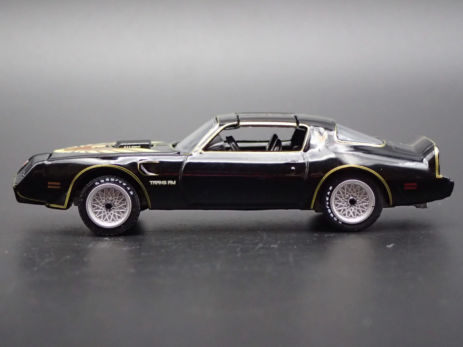 1979 79 PONTIAC FIREBIRD TRANS AM T/A 1:64 SCALE COLLECTIBLE DIECAST MODEL CAR
