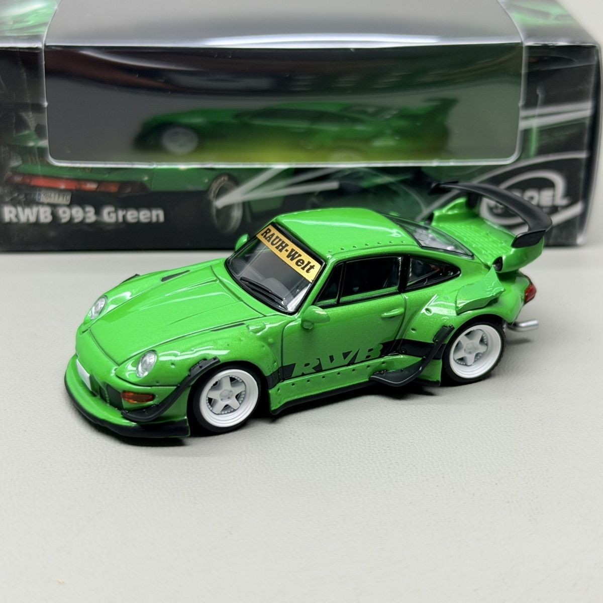 Model Model 1:64 RWB 993 Porsche Widebody Black Green Diecast Car Acrylic Box