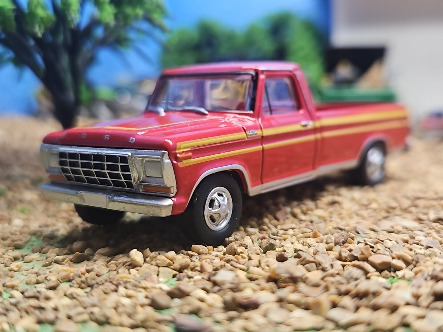 Custom Made 1978 Ford F-150 RANGER XLT 4×4 Greenlight Pickup Truck Fargo F250 79