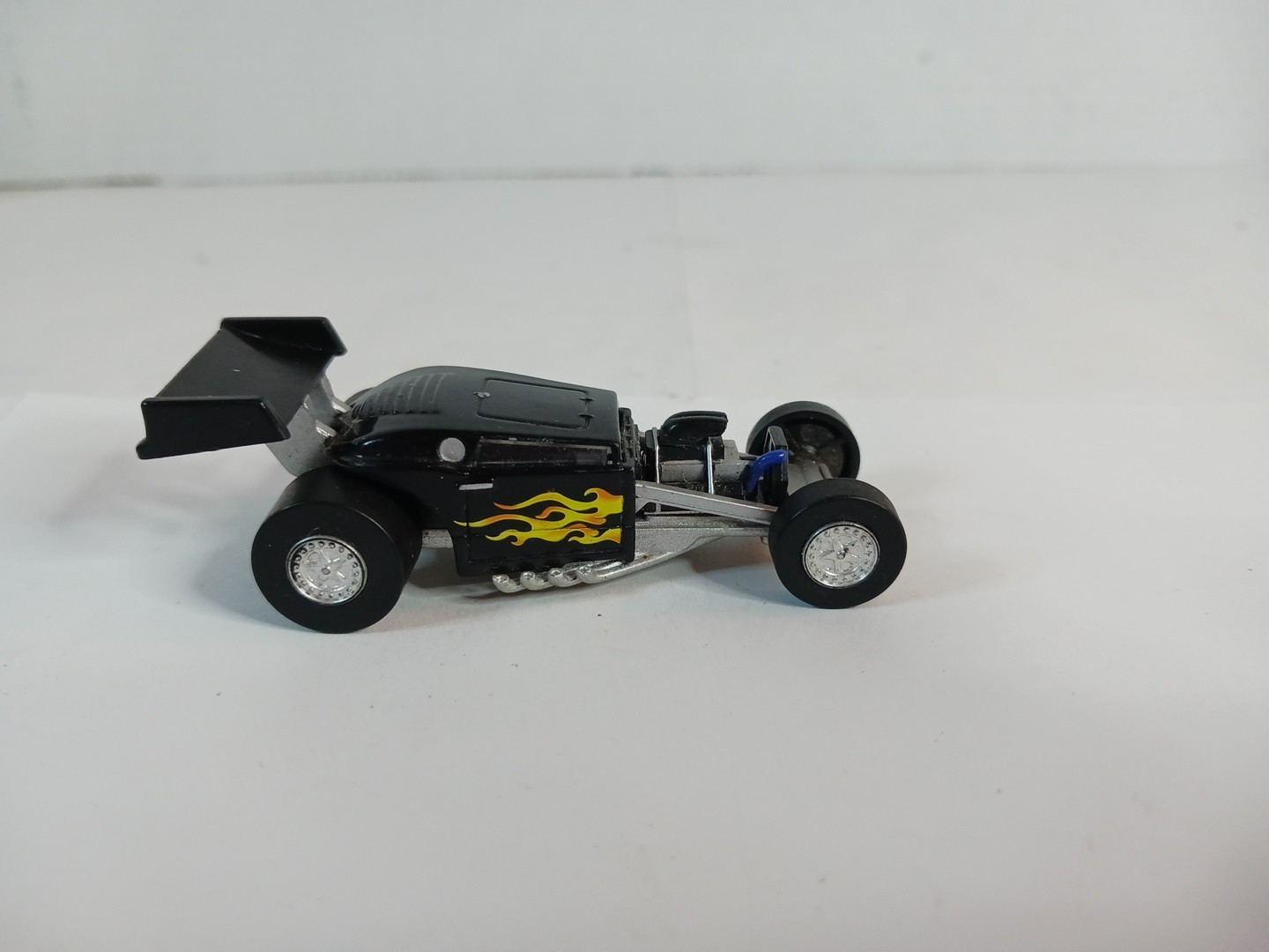 ERTL Hi Roller Hot Rod Rat Rod Lowrider Dragster Black Flames