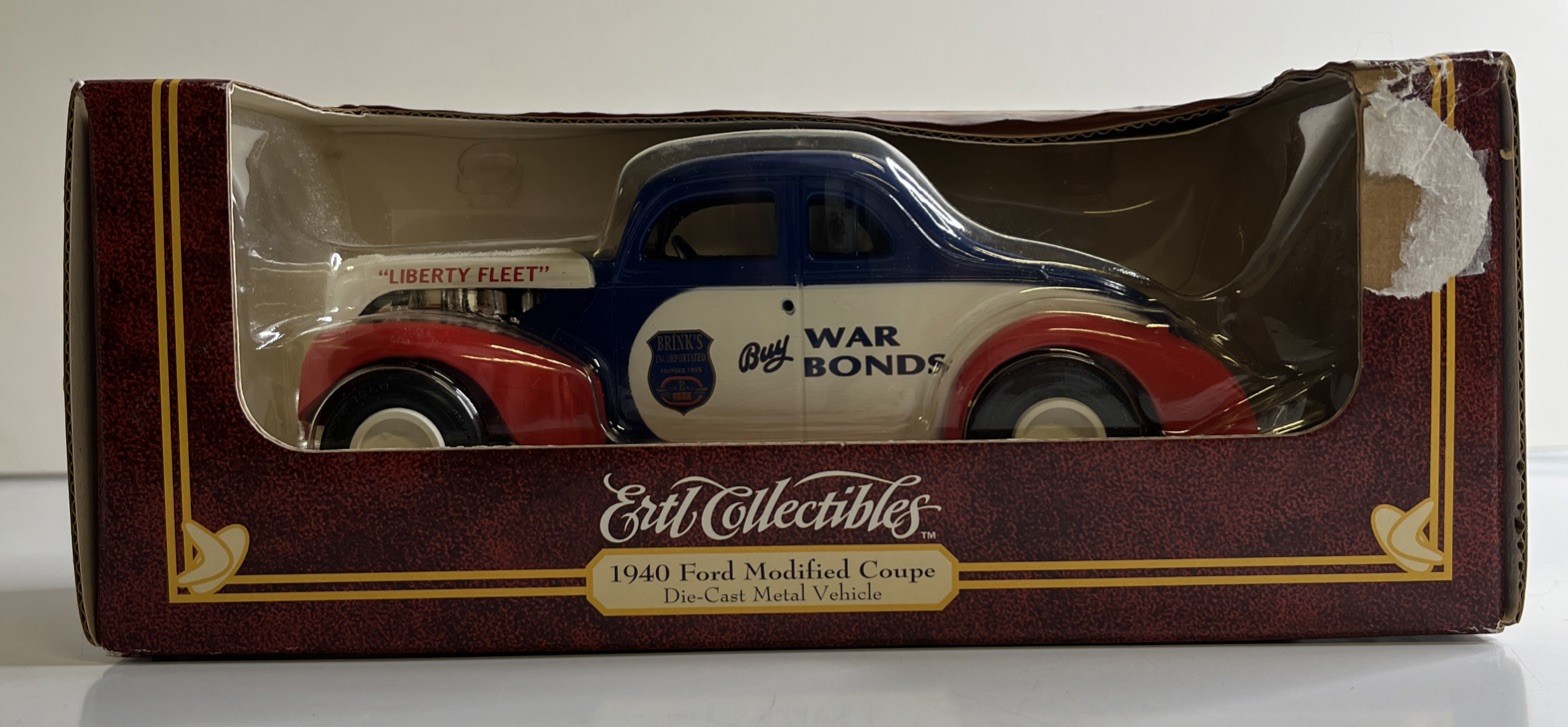 1940 Modified Coupe Ford ERTL Die Cast 1/25 Flathead V-8 Racing War Bonds WWII