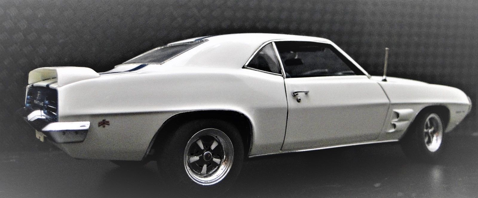 Pontiac Trans Am Firebird Race Car Custom Built Metal Model 1:24 18Racing12 1967