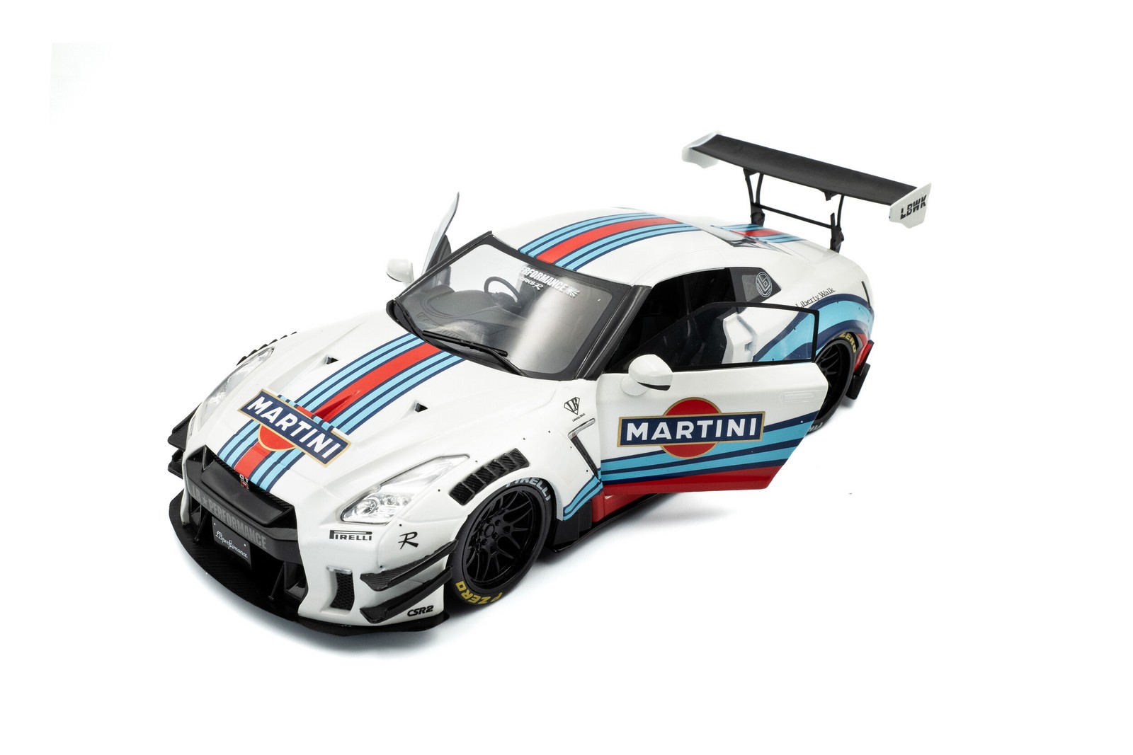 2024 NISSAN GT-R (R35) LIBERTY WALK BODY KIT 2.0 WHITE 1/18 SOLIDO S1805819