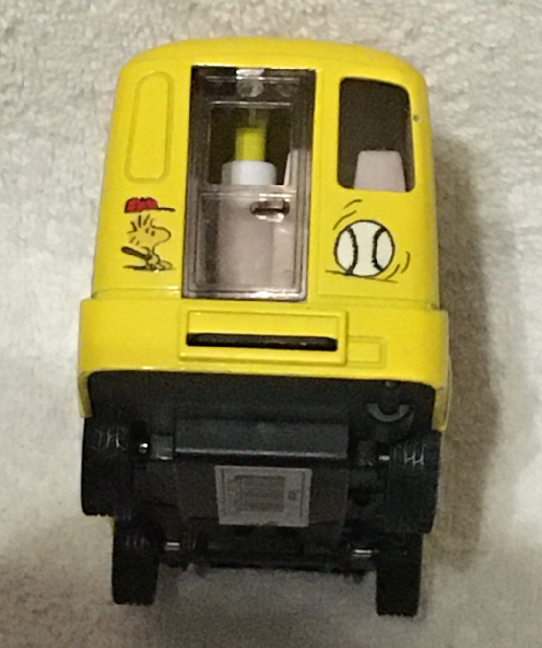 Peanuts Snoopy’s “That’s How I Roll” Diecast 5.5″ Bus Yellow Side Door Opens