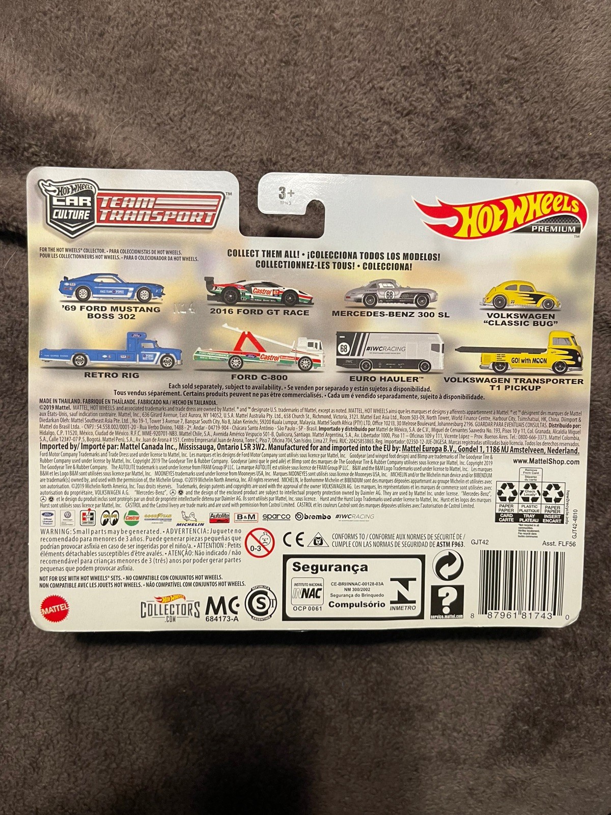 Hot Wheels Team Transport #22 Volkswagen “Classic Bug” & VW T1 Pickup