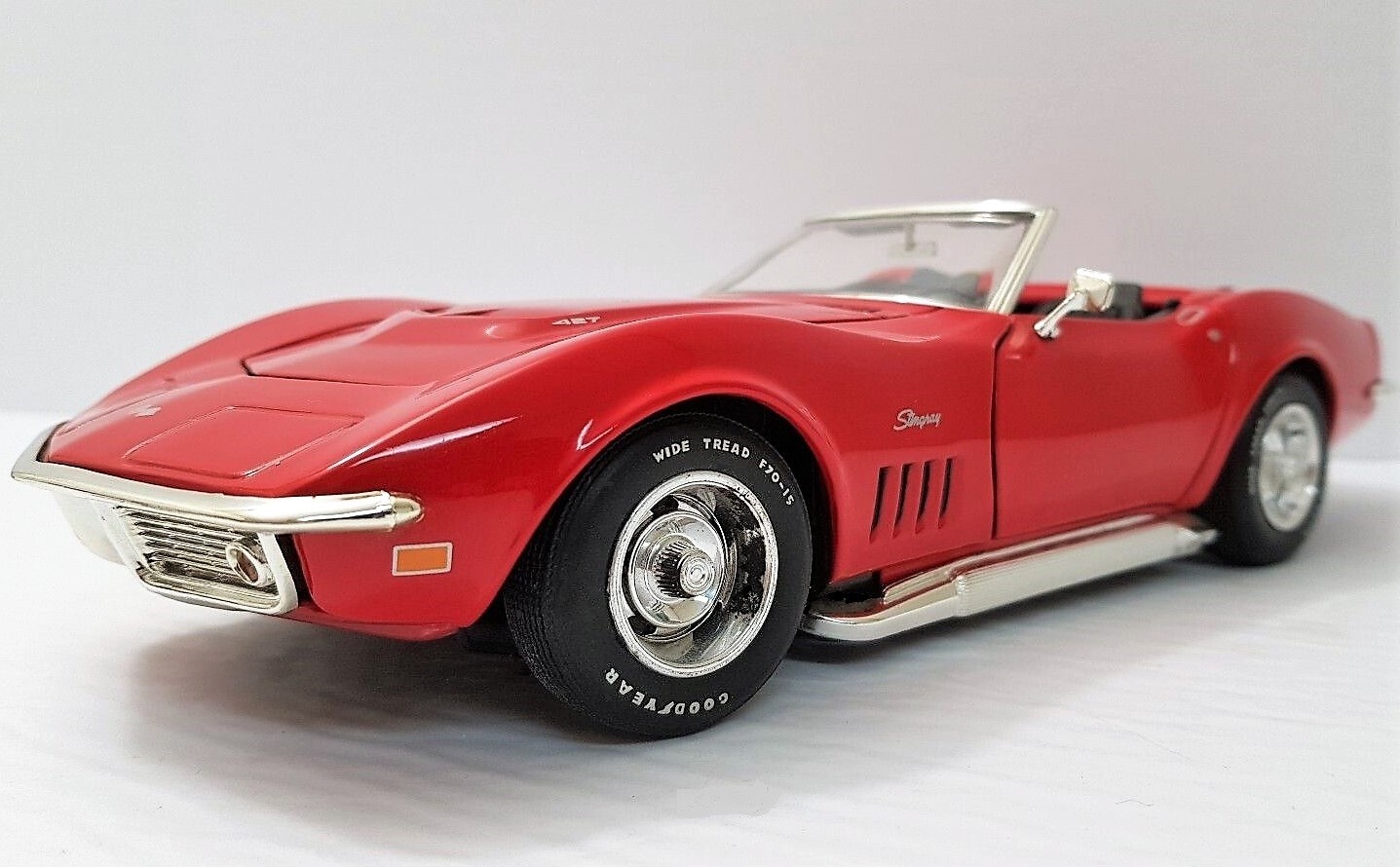 Corvette Chevrolet StingRay Race Car Chevy Classic Hot Rod Metal Promo Model