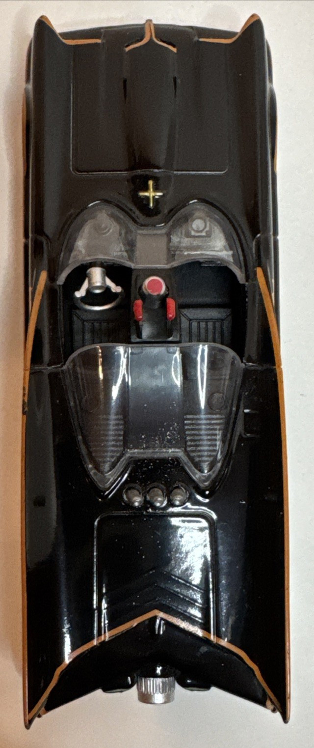 Jada 1:32 Classic TV Series 1966 Batmobile Model Car