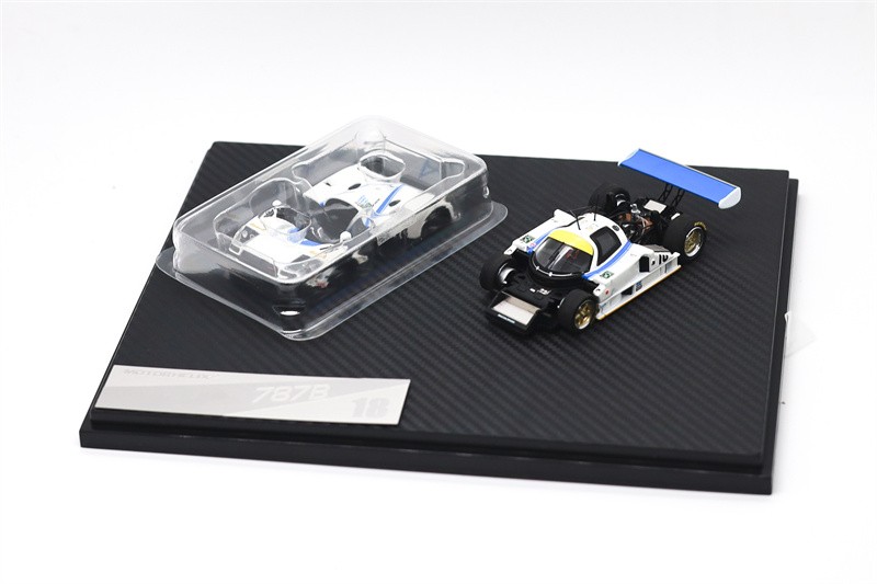 MOTORHELIX 1:64 787B Diecast Model Car