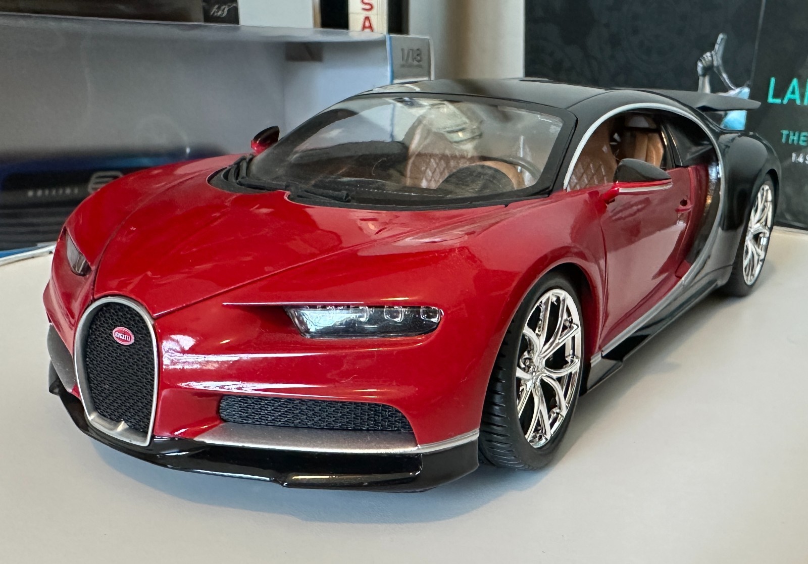 Bugatti Red Chiron Maisto Special Edition 1:18 Scale Diecast – 46629