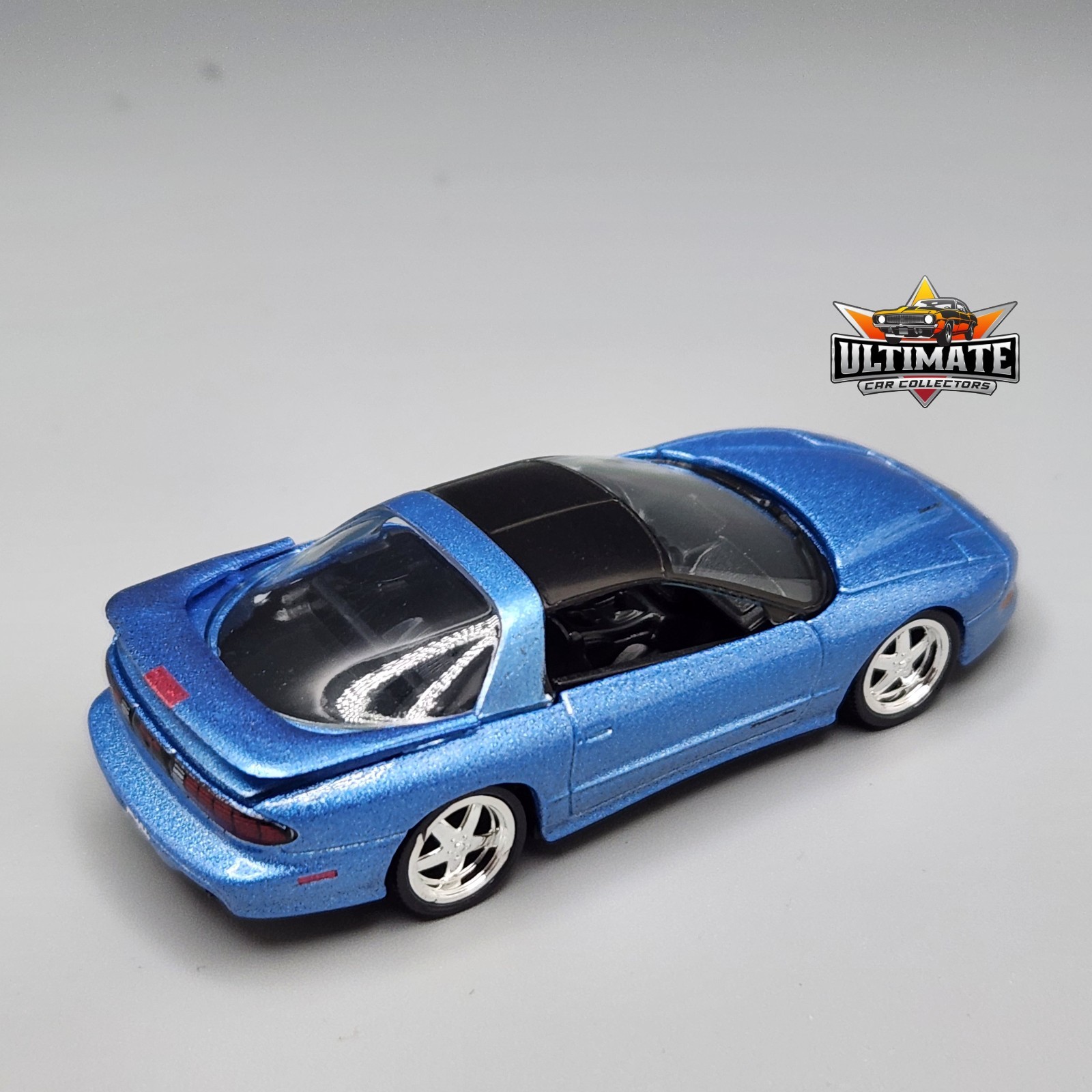 1997 Pontiac Firebird T/A WS6 Collectible 1/64 Scale Diecast Model Collector Car
