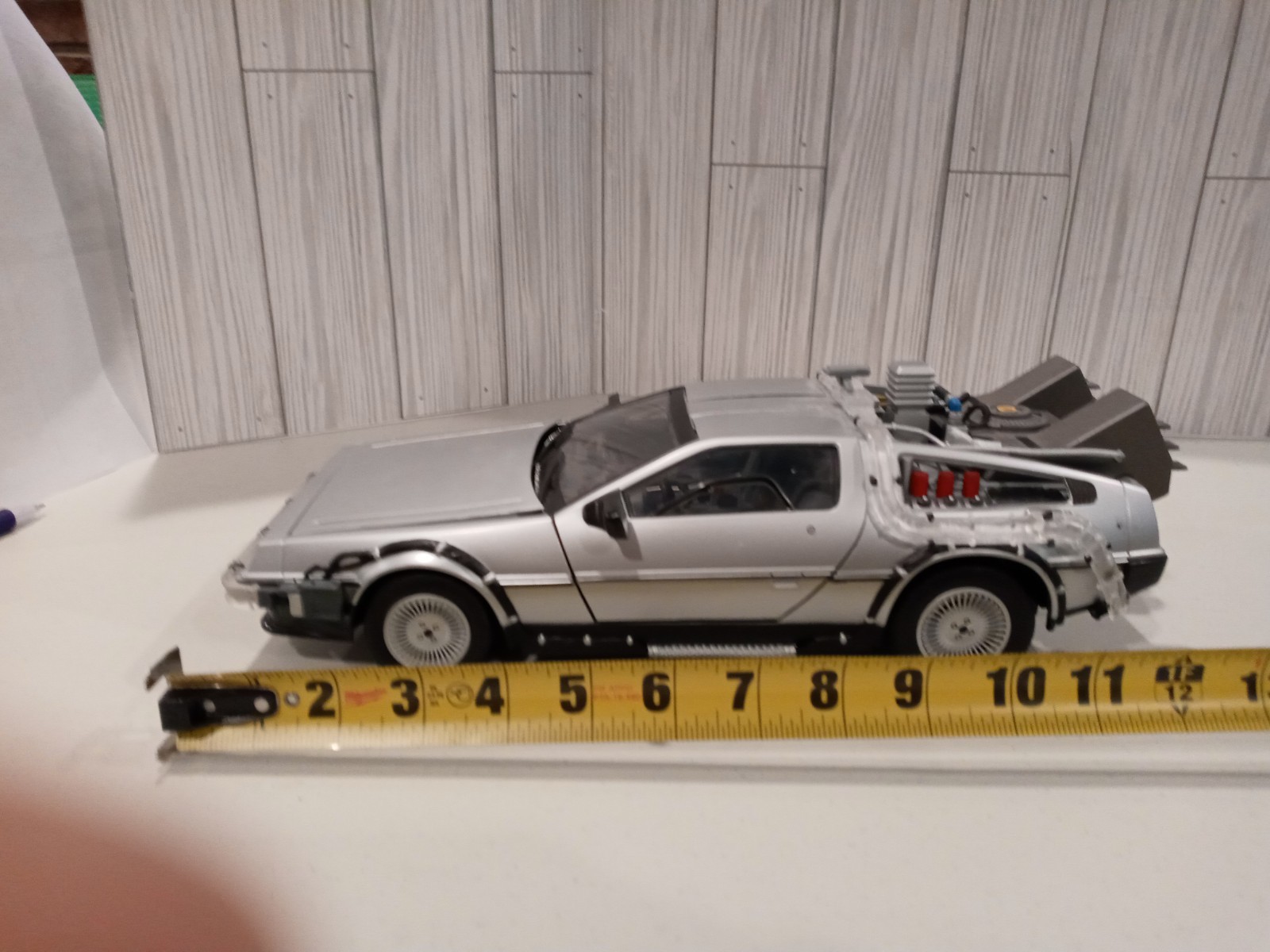 2009 Lights & Sound Diamond Select Back To The Future Delorean 1/15 Scale