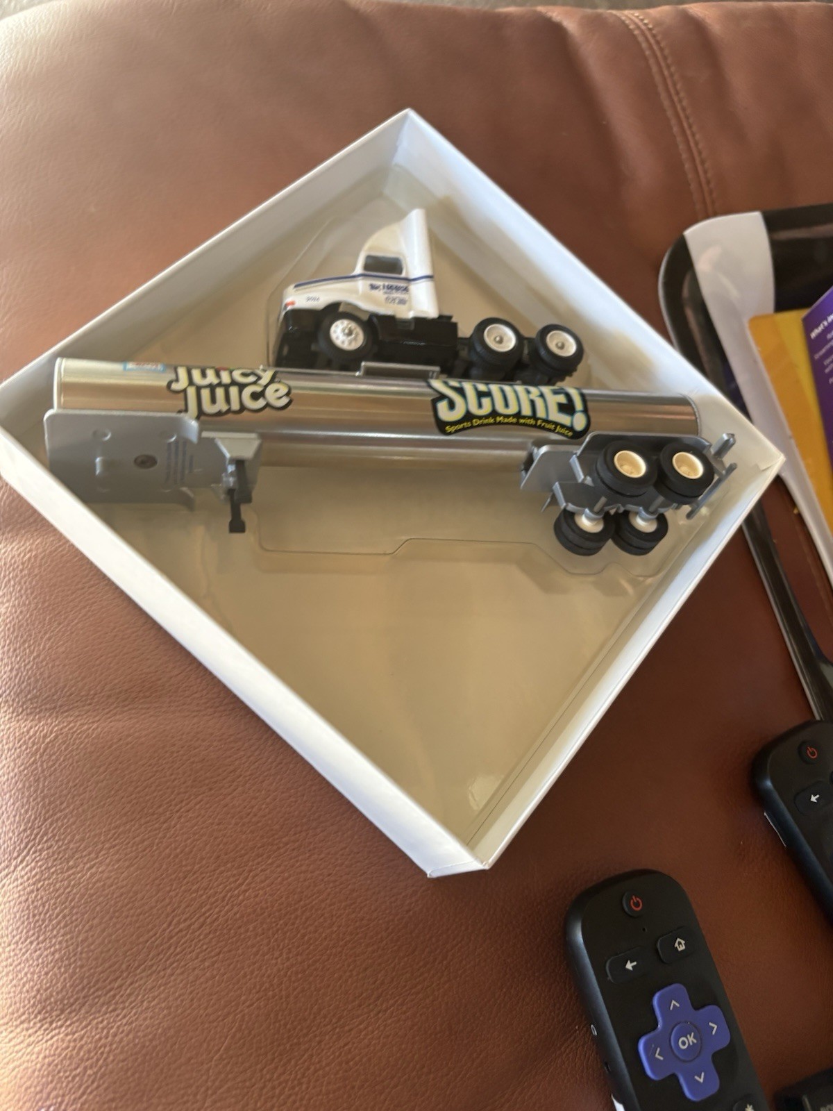 Winross 1:64 Mack Semi Truck Tanker Trailer Juicy Juice SCORE Diecast Silver