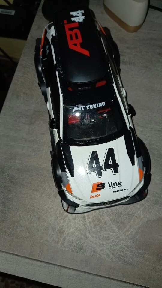 1/24 Audi RS6 Avant Station Wagon Alloy Track Racing Car Model Sports Car