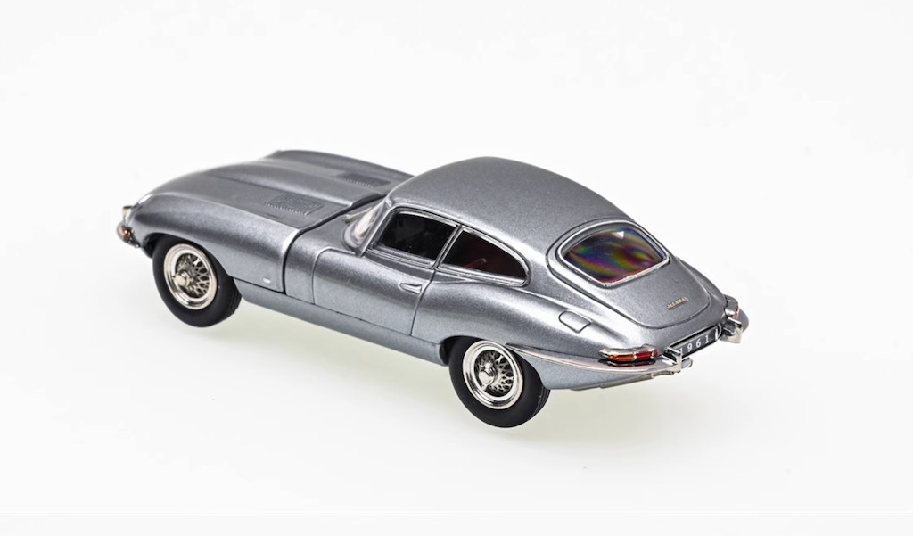 GFCC 1:64 1961 E Type Roadster Hard Top Sports Model Diecast Metal Car