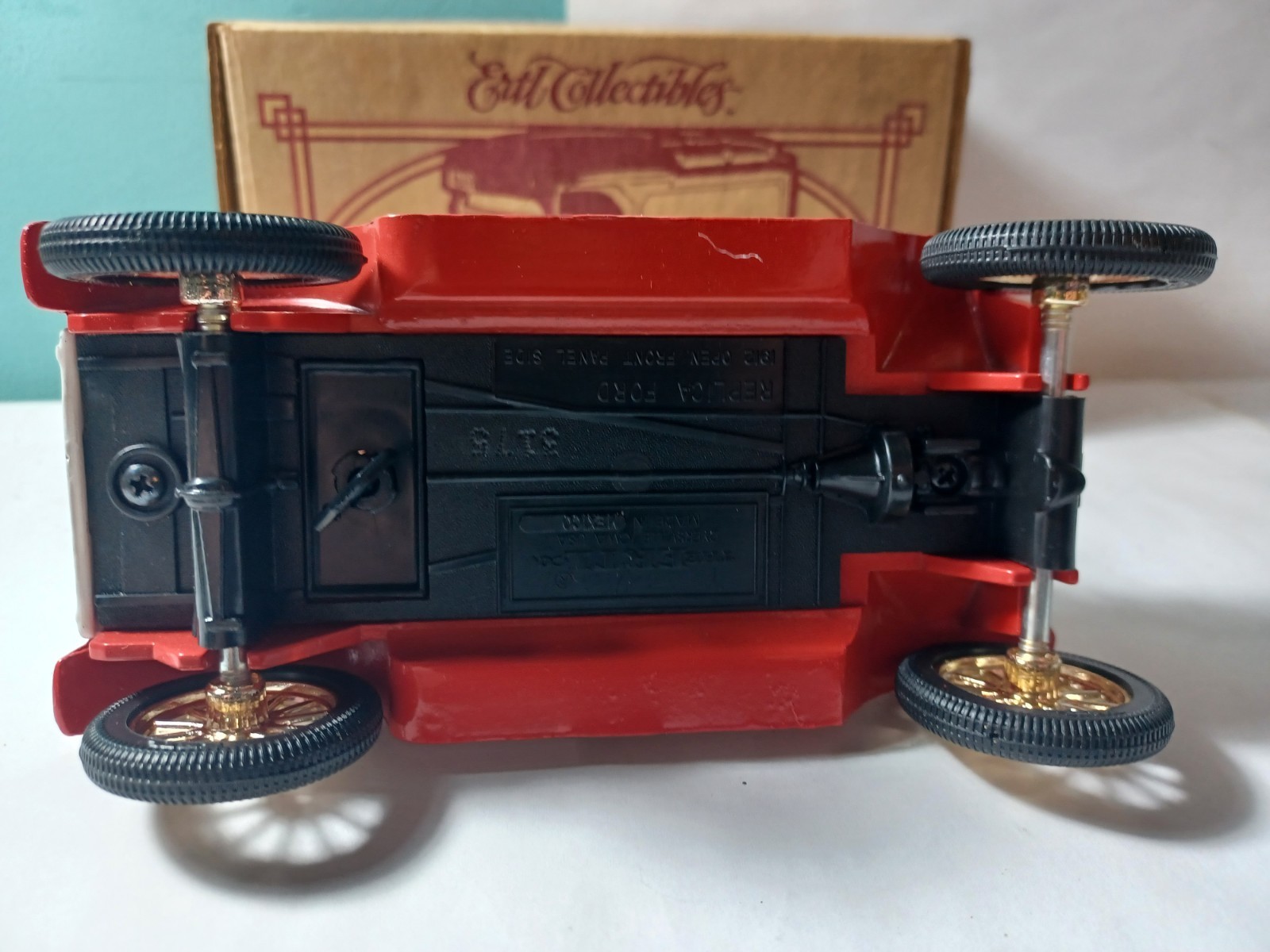 Ertl Collectibles 1995, Places Discount Stores, 1912 Ford Model T #F009 Die-Cast