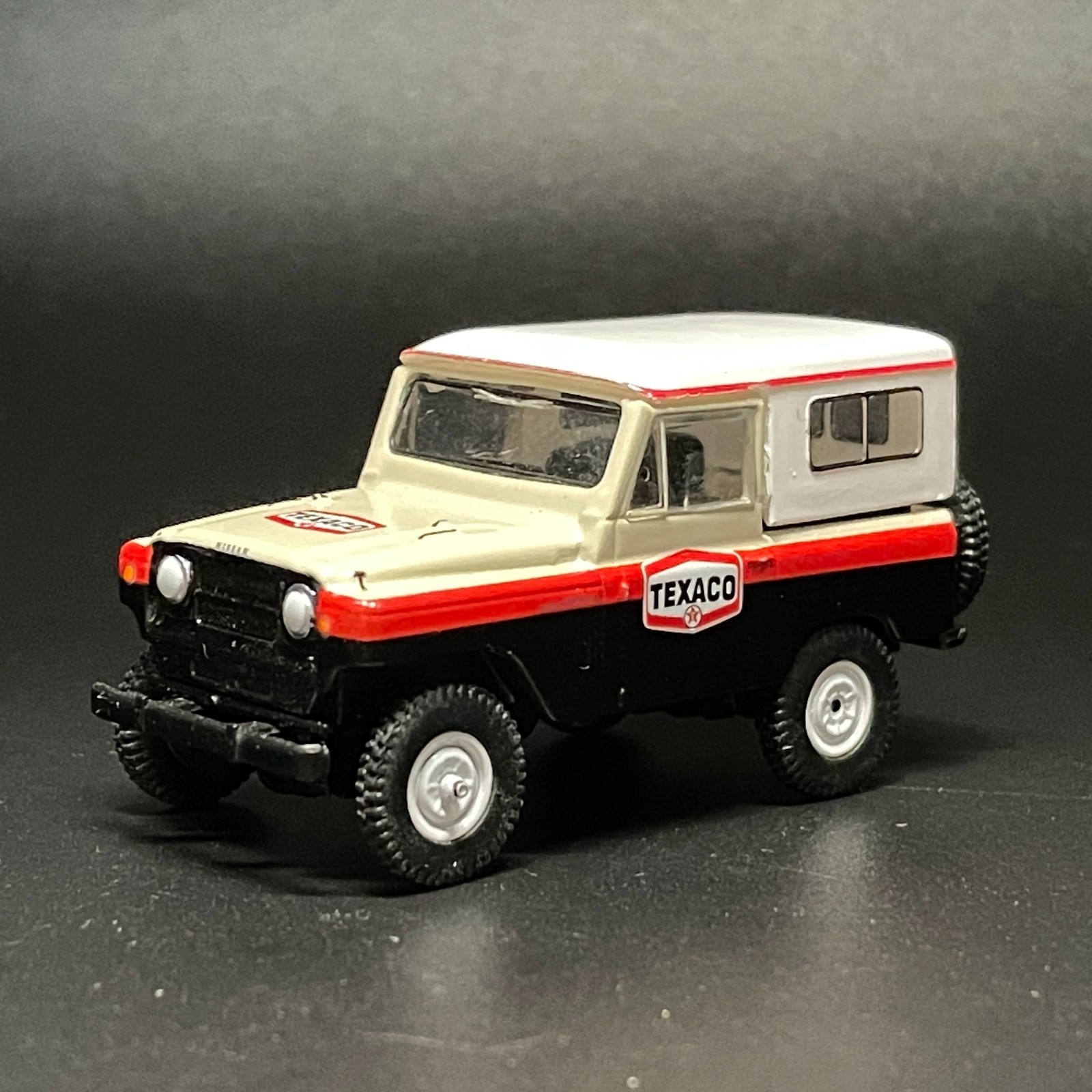 1967 Nissan Patrol Texaco SUV 1/64 Premium Diecast w/ RR’s & Removable Top