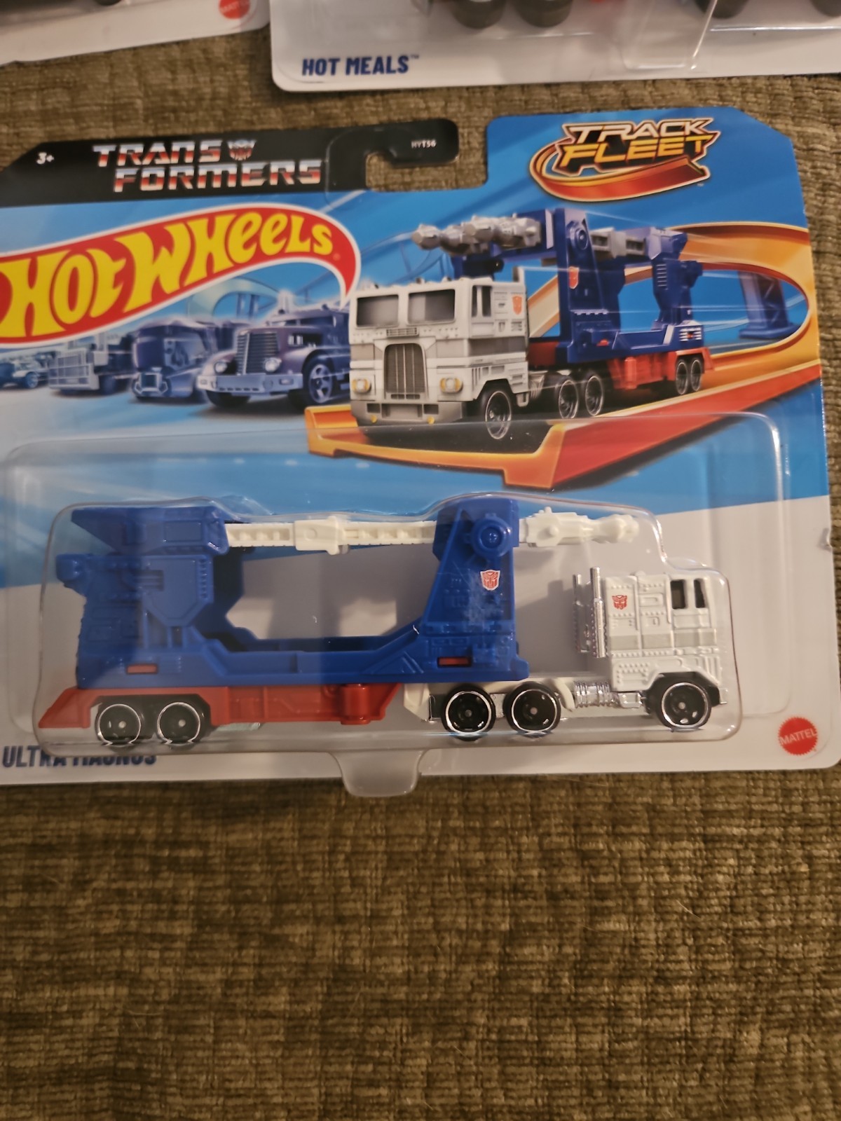 Hot Wheels Track Fleet Lot Of 10 Ultra Magnus Semi Twin Mill Volvo New