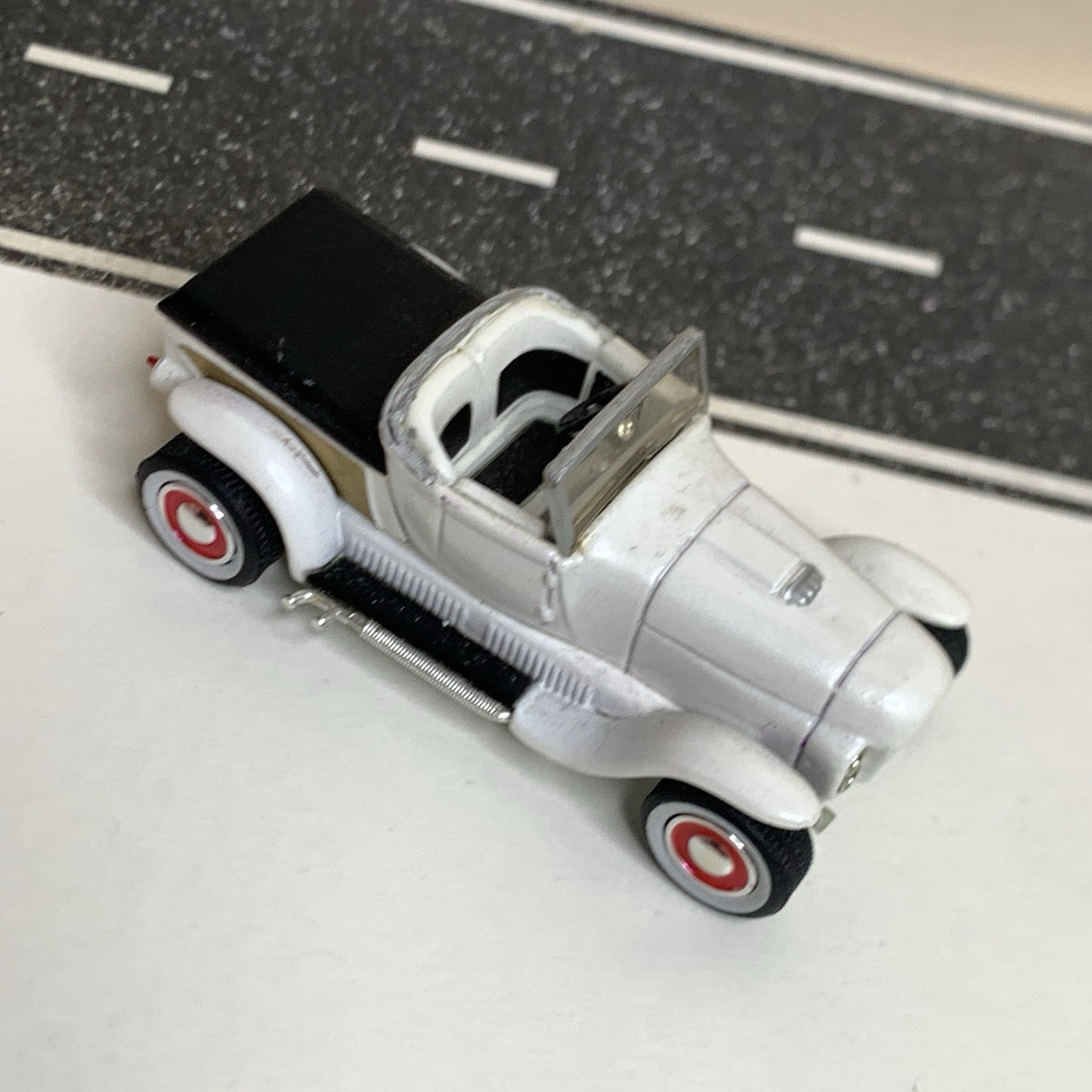 CUSTOM Hot Wheels 100% Ala Kart 1929 Ford Pickup Roadster White Chopped 1:64