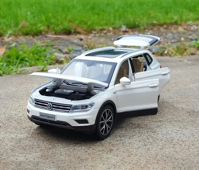 1:32 Volkswagen Tiguan SUV Alloy Diecast Car Model Sound Light Kid’s Toy Gift