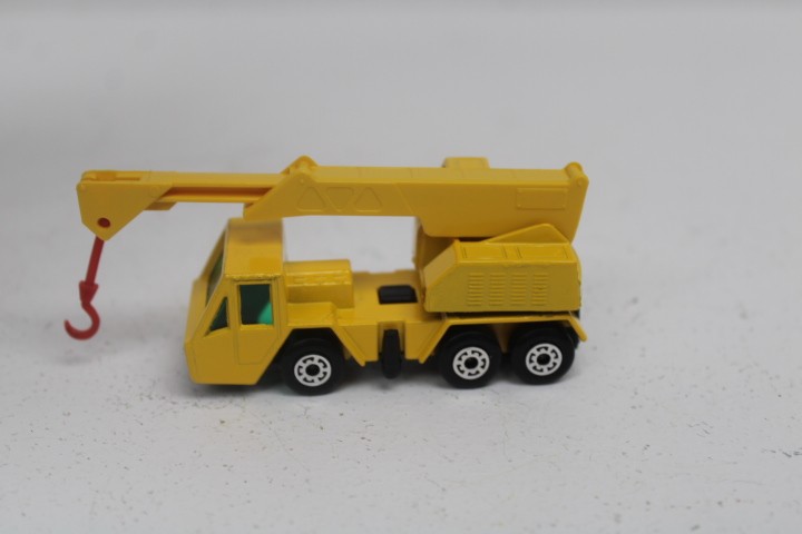 Matchbox Lesney England Superfast #49 Crane Truck Yellow Boom NEW Original Box