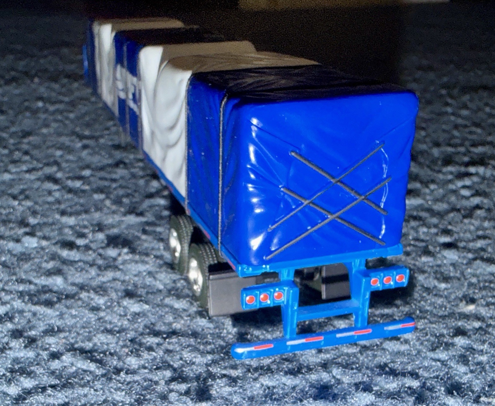 Speccast 1/64 Die Cast Swift Transportation Freightliner Classic XL / #36503