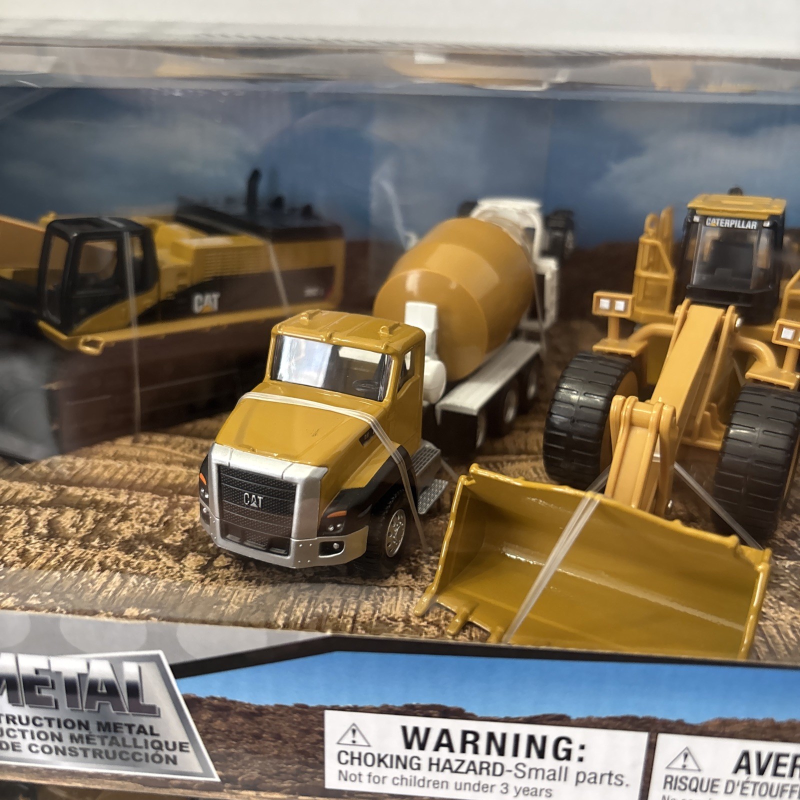 Diecast Masters 1:64 CATERPILLAR Metal Construction Trucks 2 Sets Of 4 – SEALED