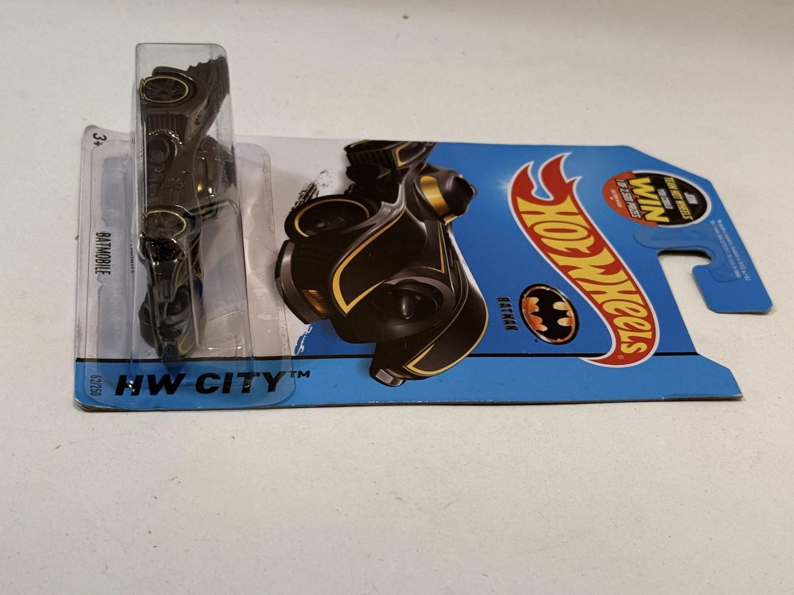 Hot Wheels 2015 62/250 HW City Batmoblie
