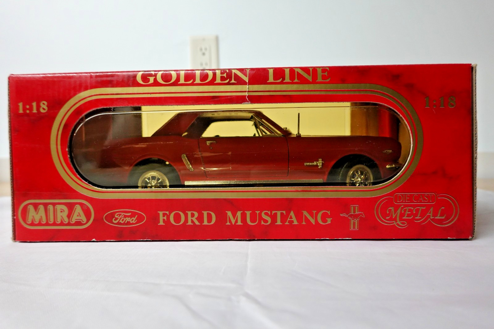 Mira 6126 1964 1/2 Red Ford Mustang Hardtop Golden Line 1:18