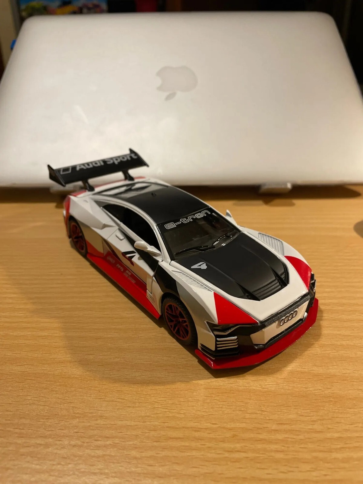 1:32 Audi GT Alloy Sports Racing Car Model Diecast & Toy Vehicle Metal Car Model