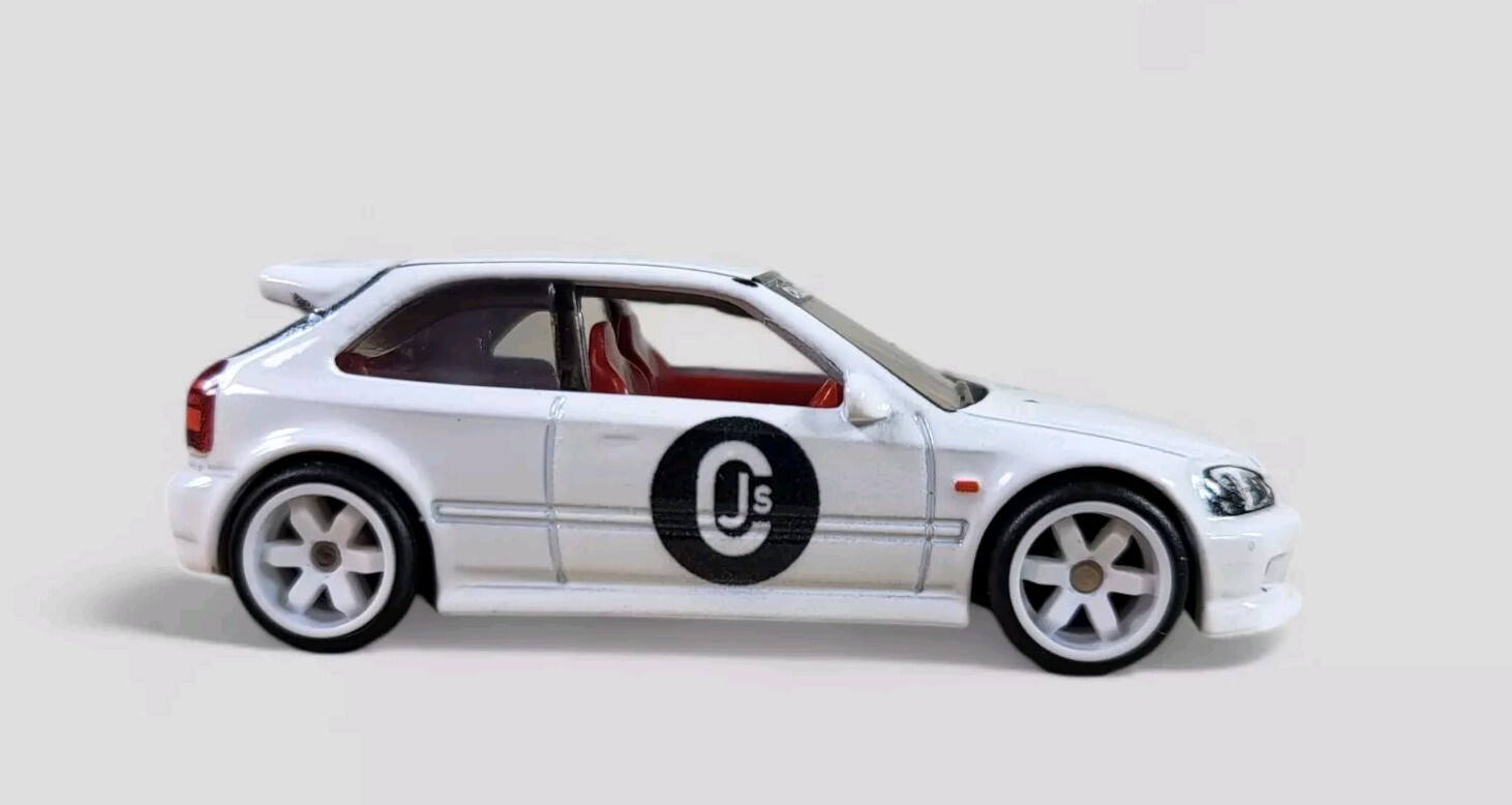 1999 HONDA CIVIC TYPE R Diorama Collectible DieCast Model Car 1:64 White LOOSE