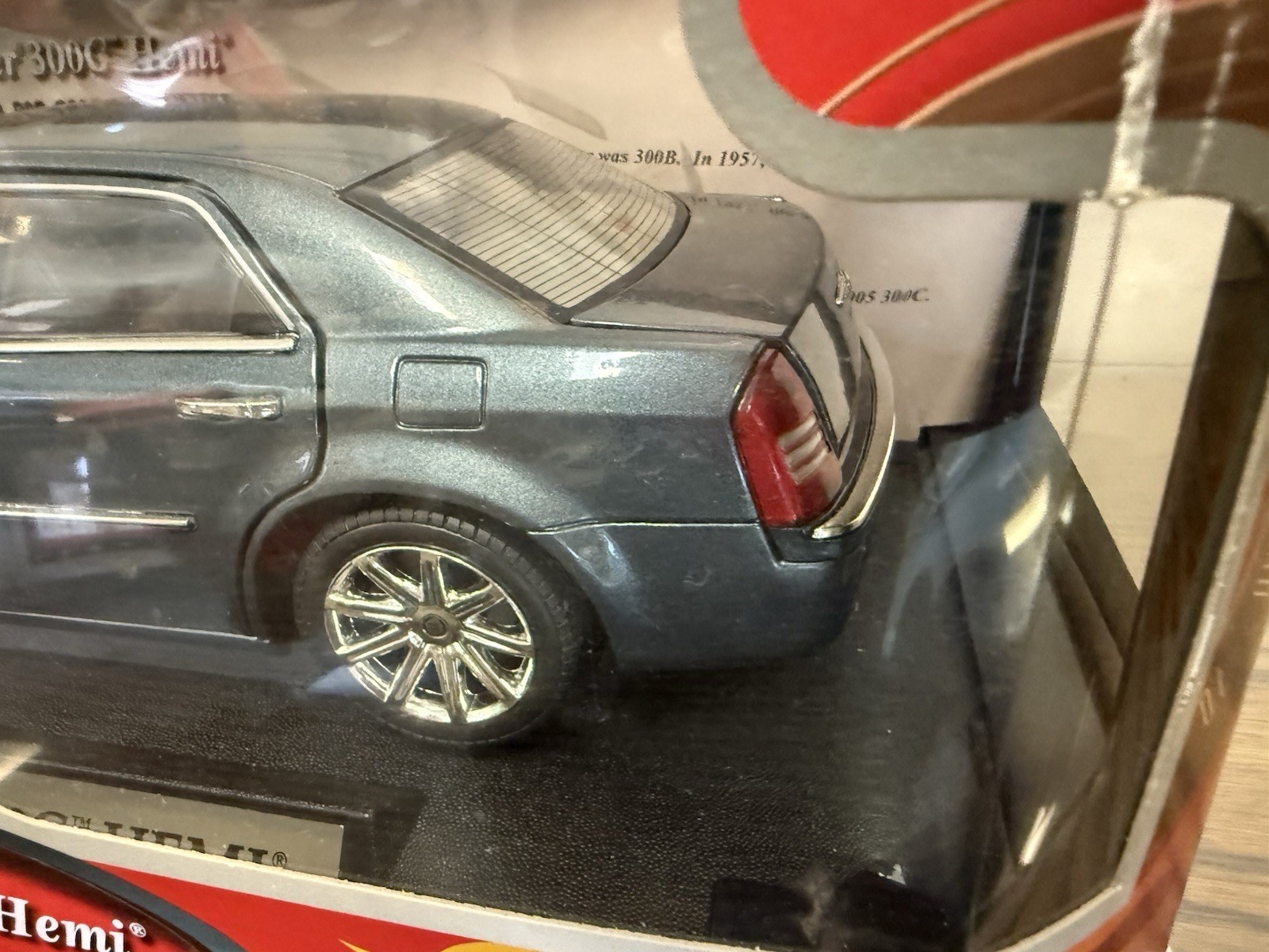 1/18 American Graffiti 2005 Chrysler 300C Hemi Gray