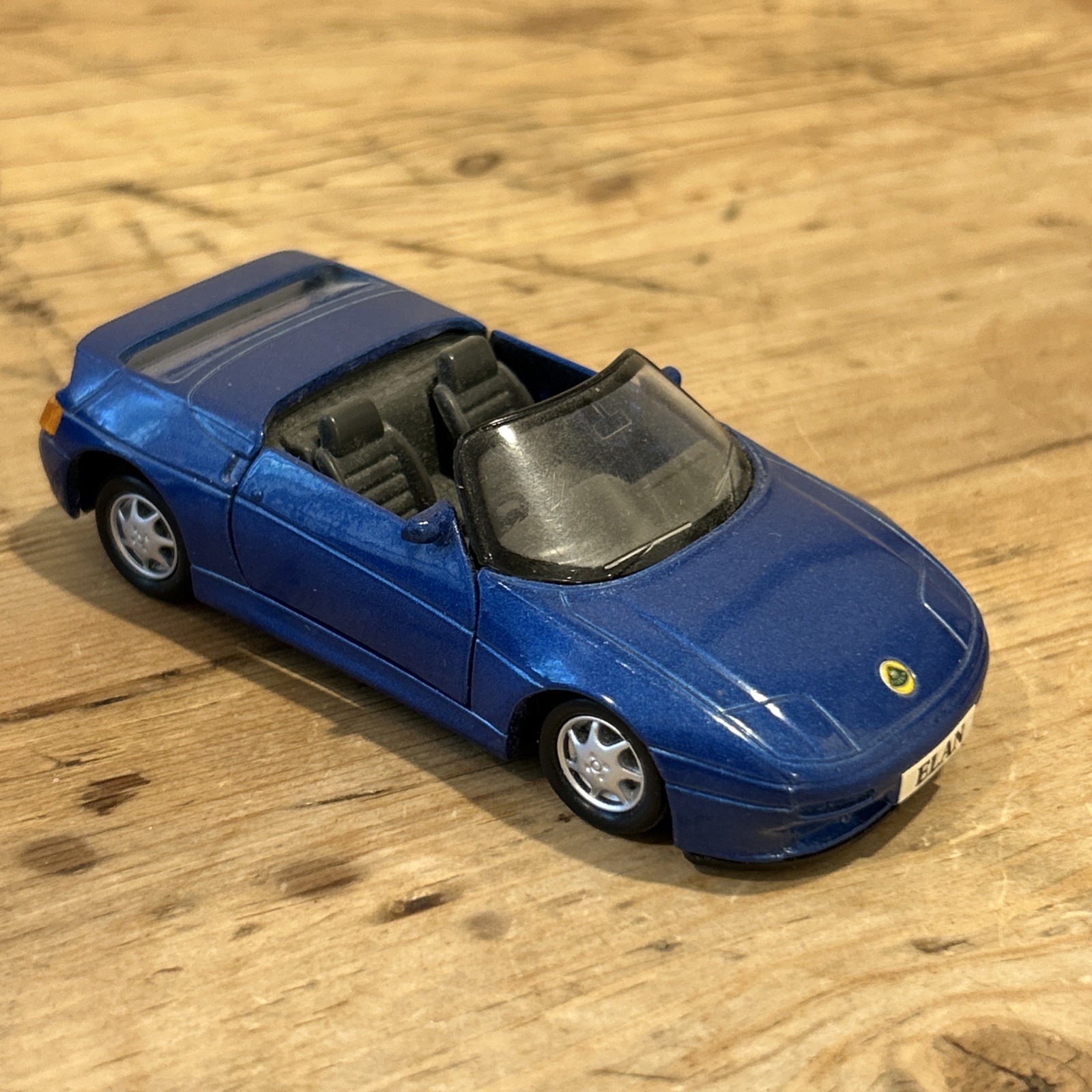 Maisto Lotus Elan Scale 1:38 Blue with Box Die Cast and Plastic Model Car