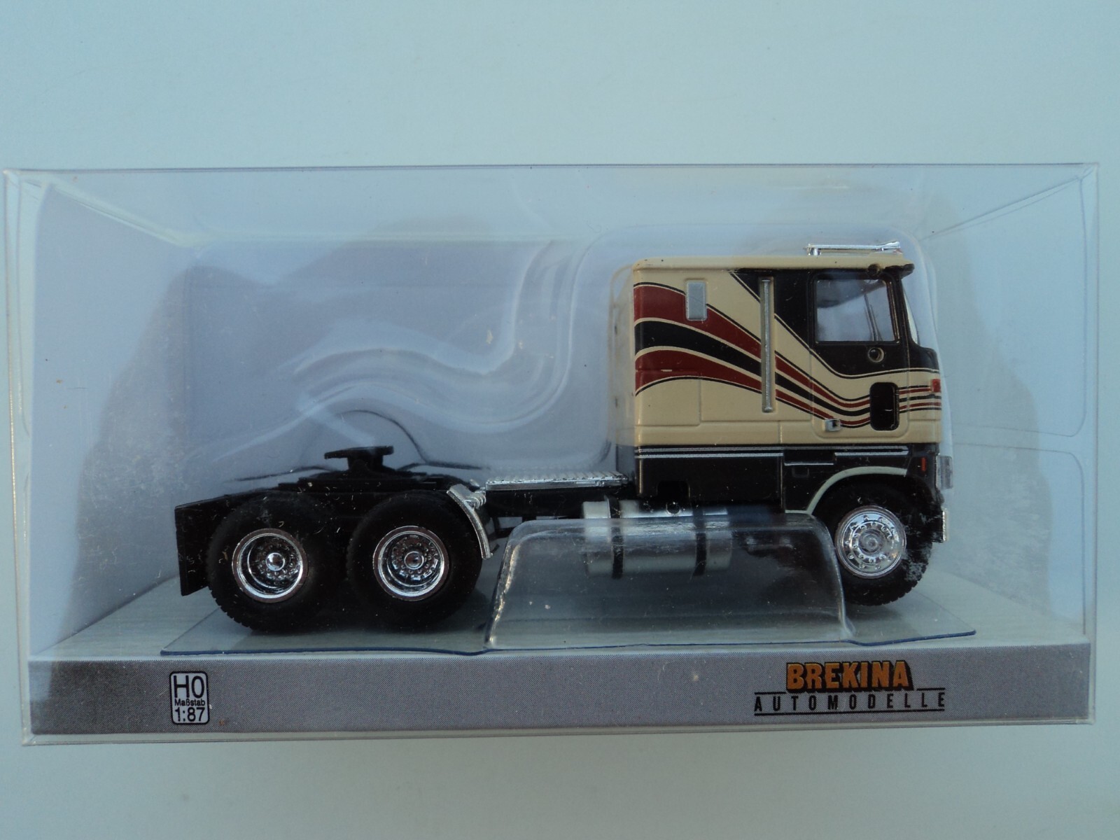 BREKINA 1978 FORD CLT 9000 BEIGE / BROWN HO 1/87 PLASTIC