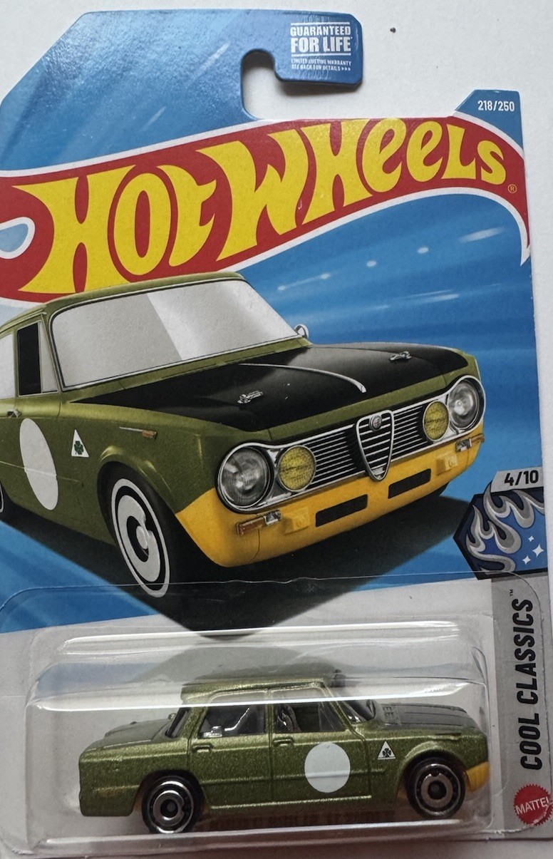 2026 Hot Wheels COOL CLASSICS 4/10 Alfa Romeo Giulia TI Super 218/250