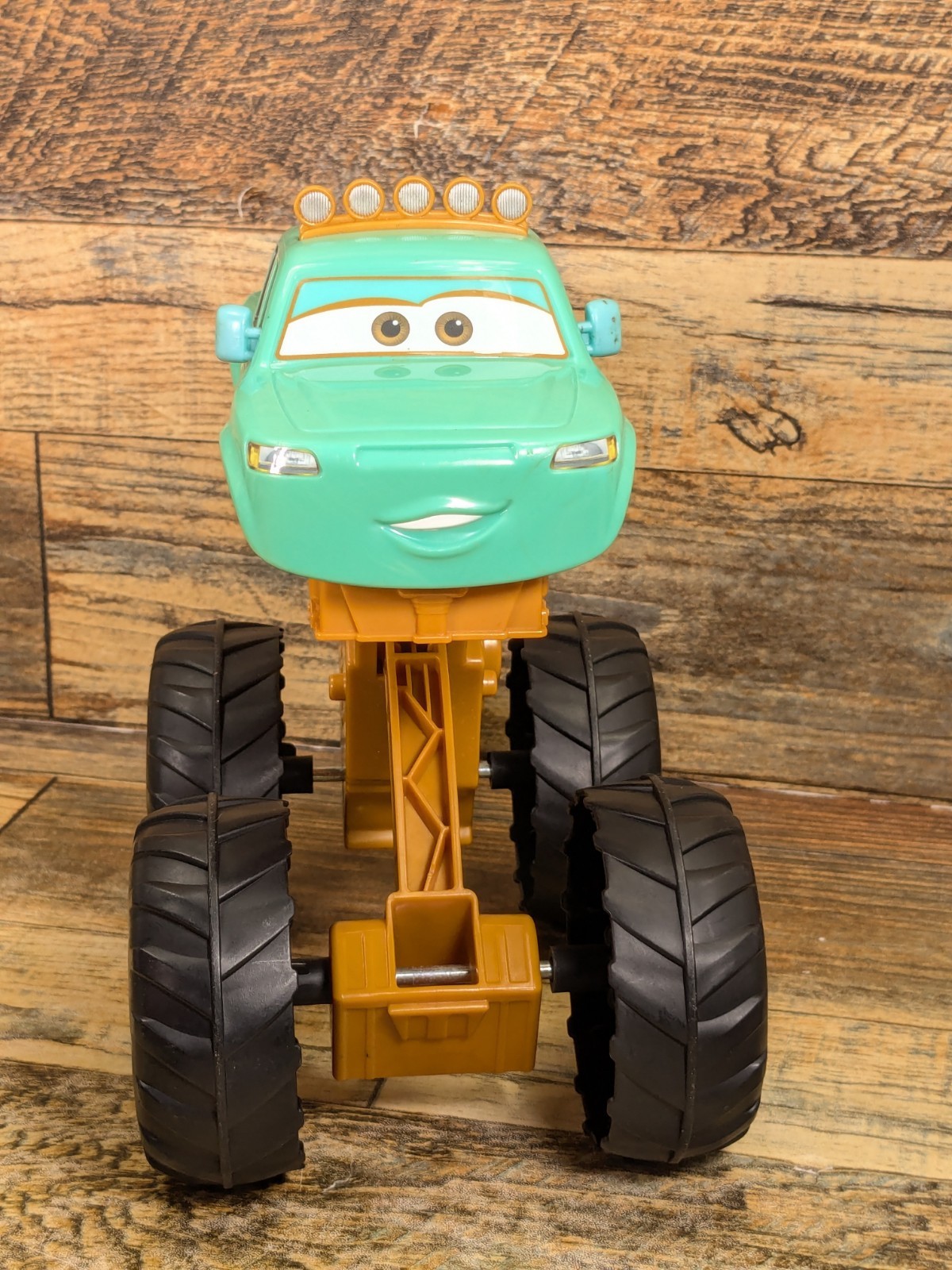 Disney Pixar Cars On the Road Circus Ivy Stunt Vehicle Jumping Monster Truck Toy