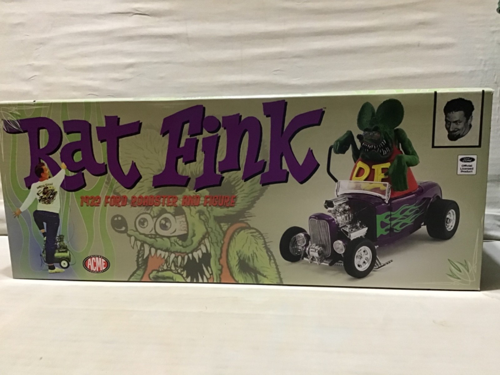 FORD 1932 RAT FINK WITH FIGURE PURPLE FLAMED ROADSTER 1/18 ACME #A1805020 NICE