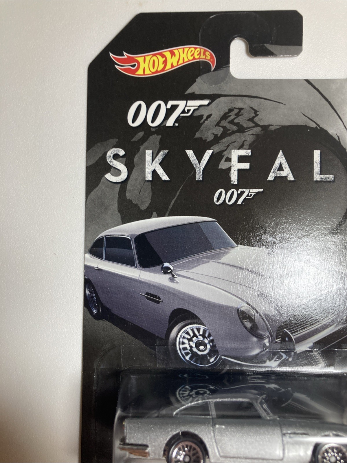 HOT WHEELS 2015 JAMES BOND 007 SERIES ASTON MARTIN 1963 DB5 SKYFALL MOVIE