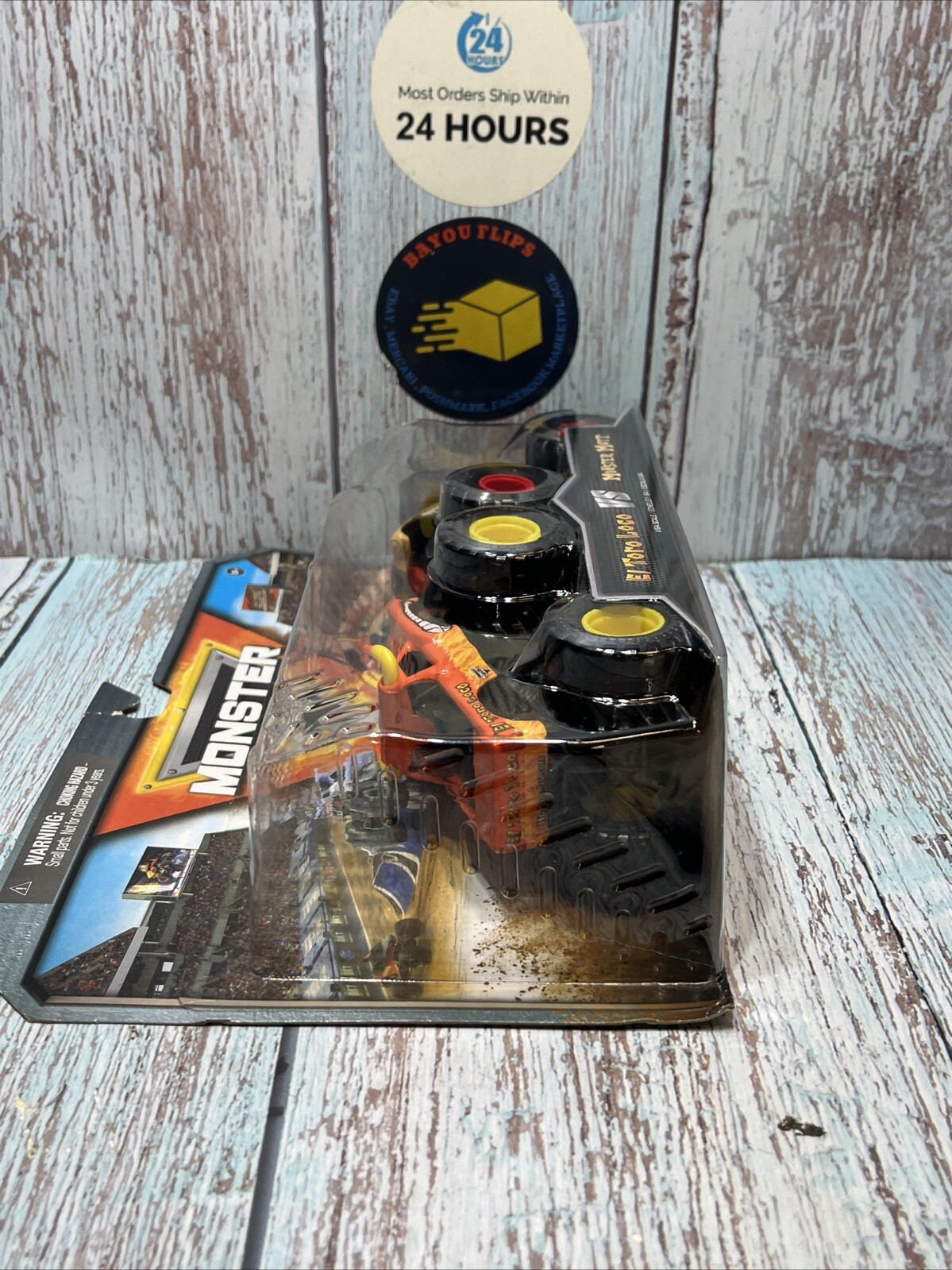Monster Jam 1:64 Scale Truck El Toro Loco vs Monster Mutt 2 Pcs Figure Set.NIB