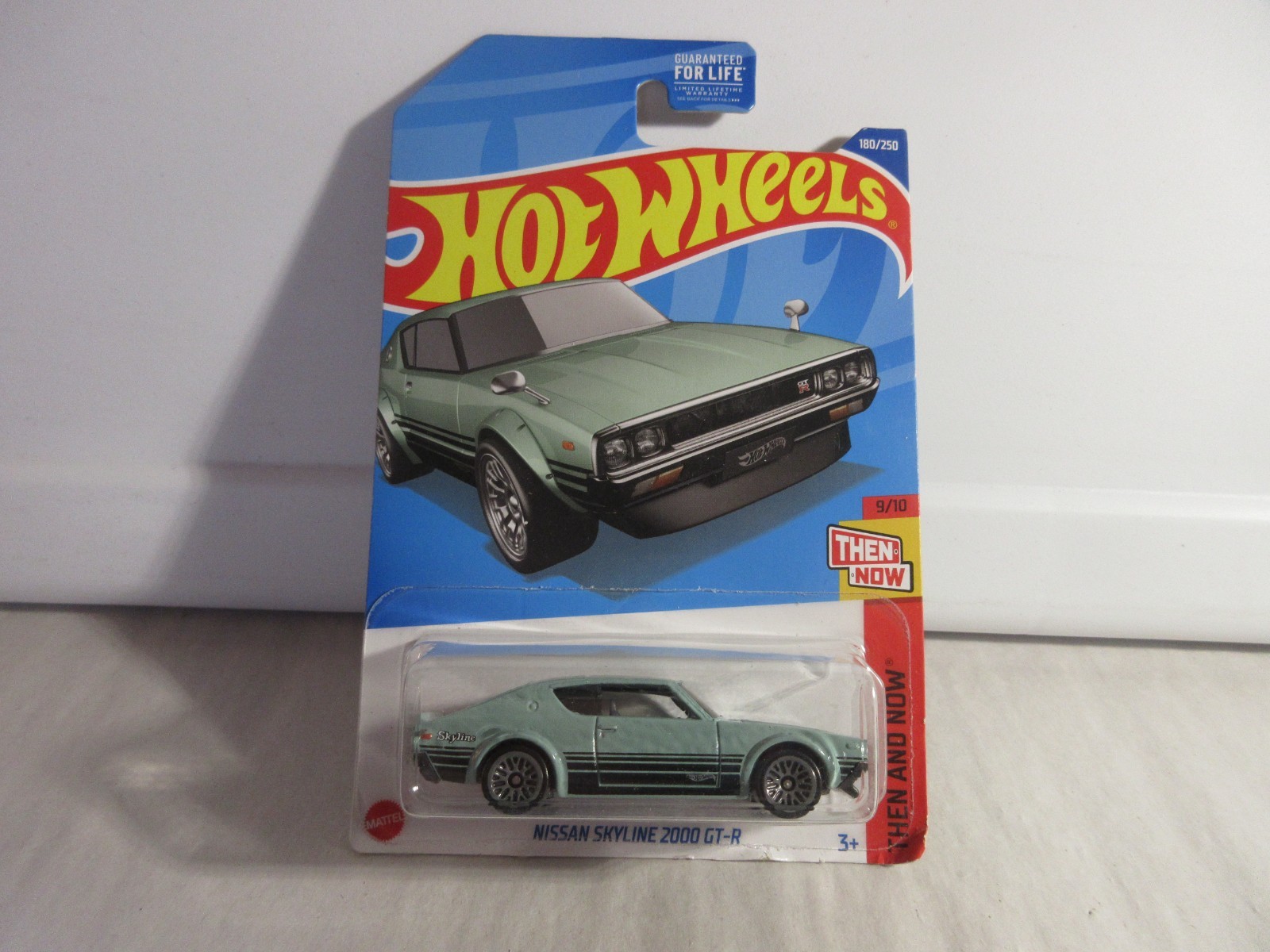 Hot Wheels Then and Now Nissan Skyline 2000 GT-R