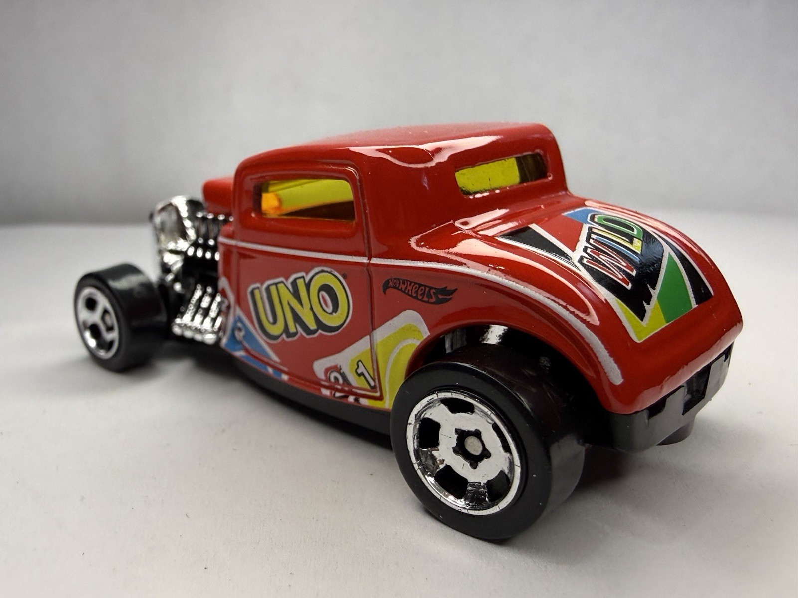 Hot Wheels Mattel Games Series Red ’32 Ford Coupe 1/64 Diecast Uno Lot # 8768