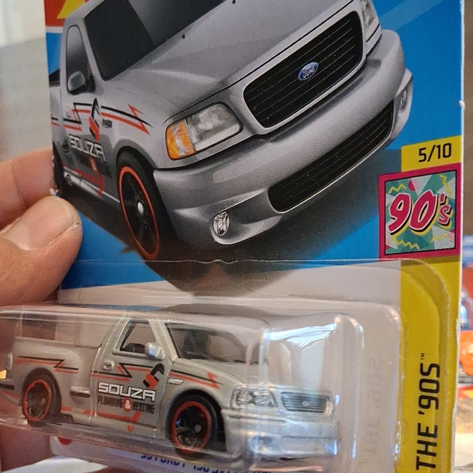 Hot Wheels Ford F-150 SVT Lightning 1:64 Silver Black Red Diecast Pickup Truck